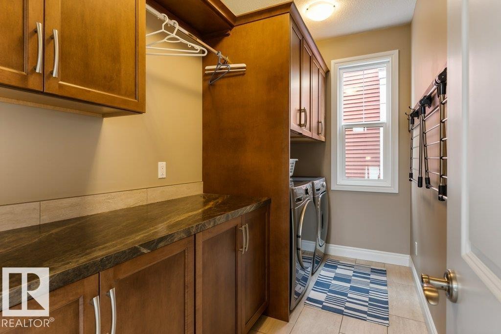 1628 Kerr Road, Edmonton, AB - Indoor Photo Showing Laundry Room