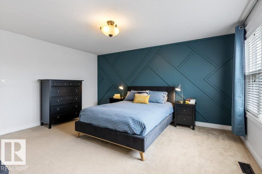1628 Kerr Road, Edmonton, AB - Indoor Photo Showing Bedroom
