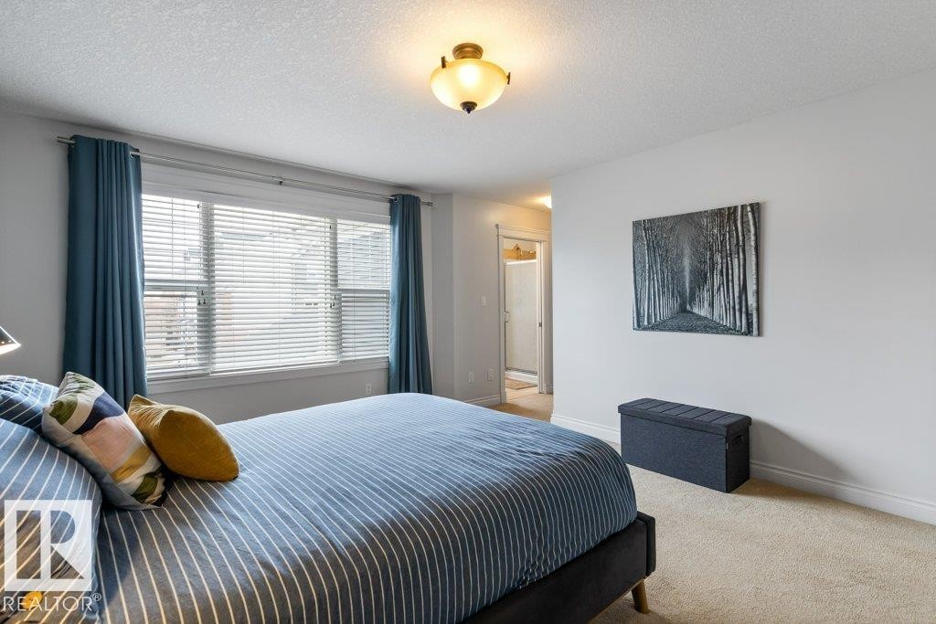 1628 Kerr Road, Edmonton, AB - Indoor Photo Showing Bedroom
