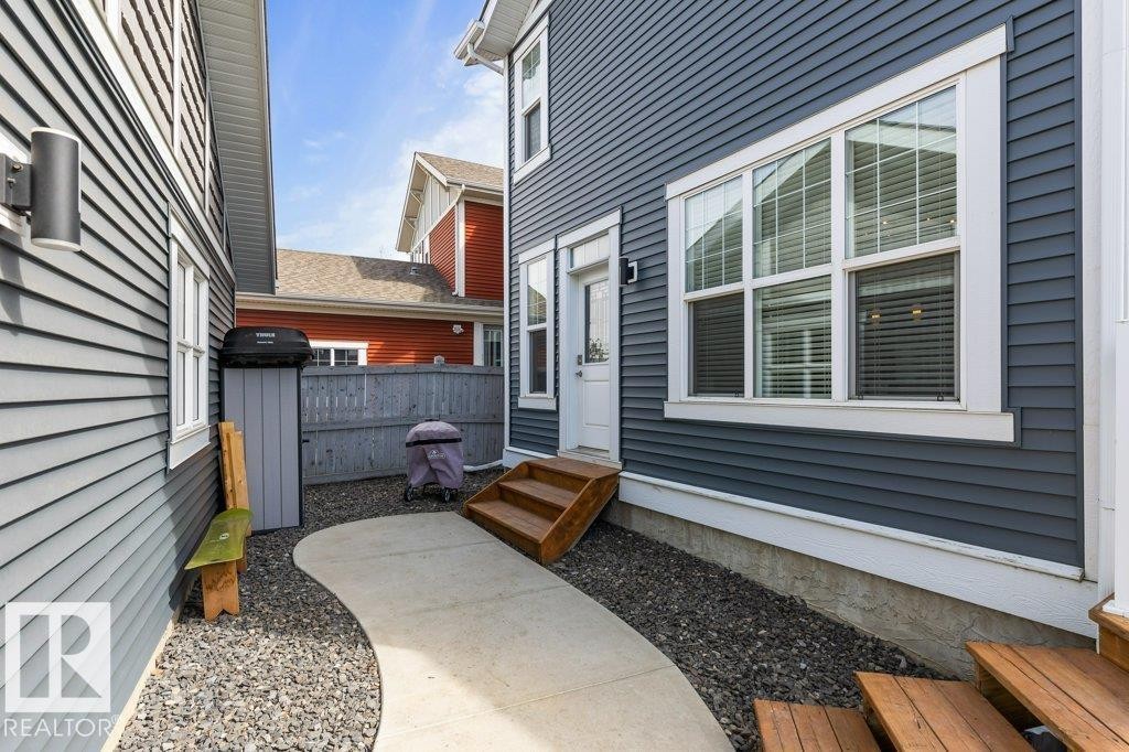 1628 Kerr Road, Edmonton, AB - Outdoor