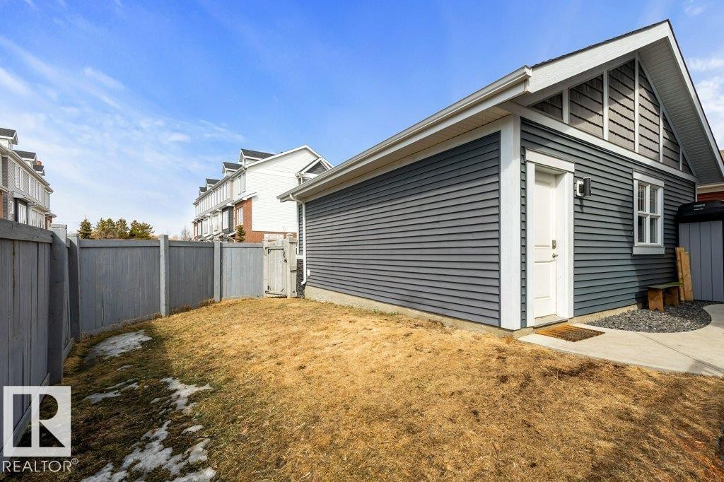 1628 Kerr Road, Edmonton, AB - Outdoor