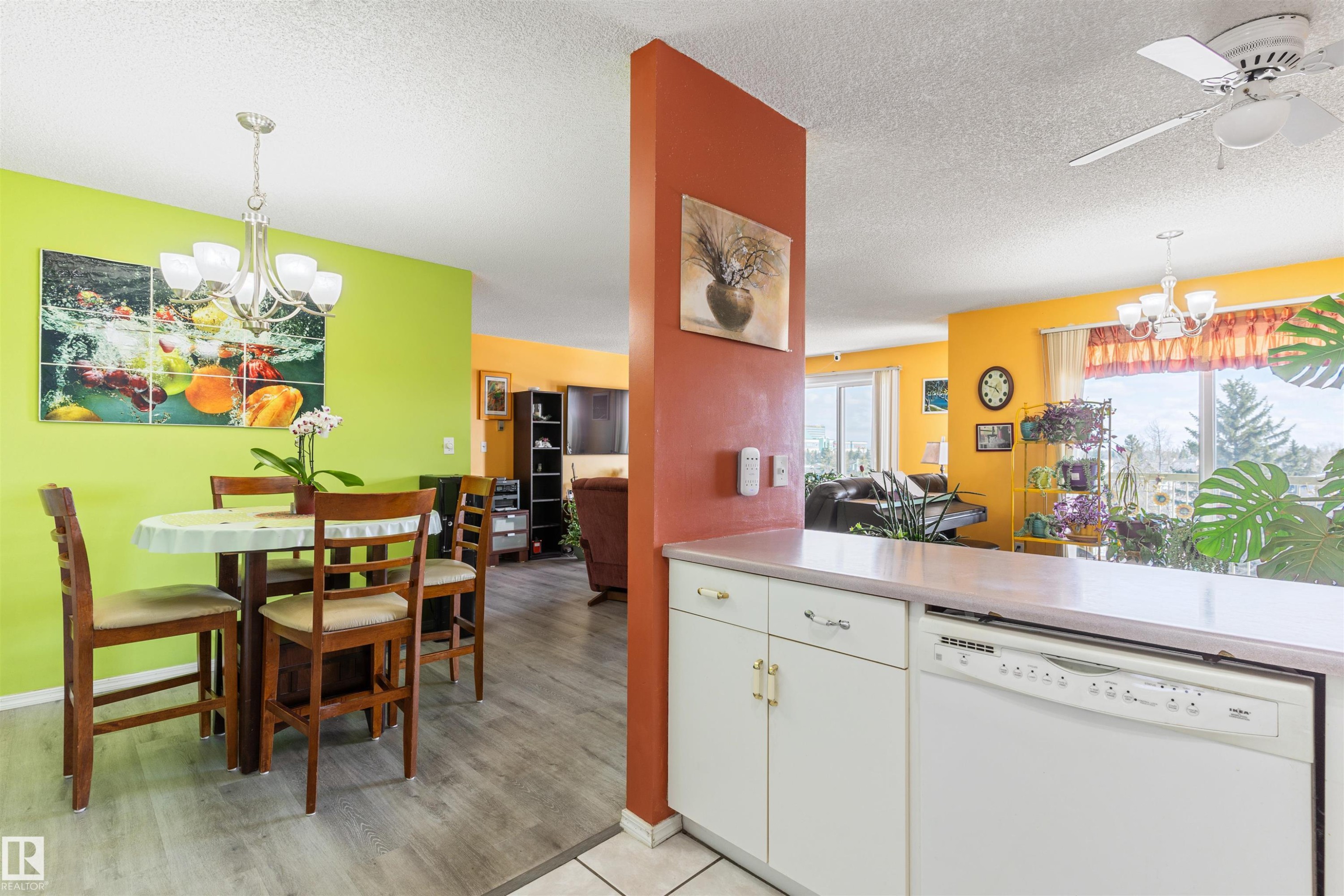 #403 18020 95 Av Nw, Edmonton, AB - Indoor