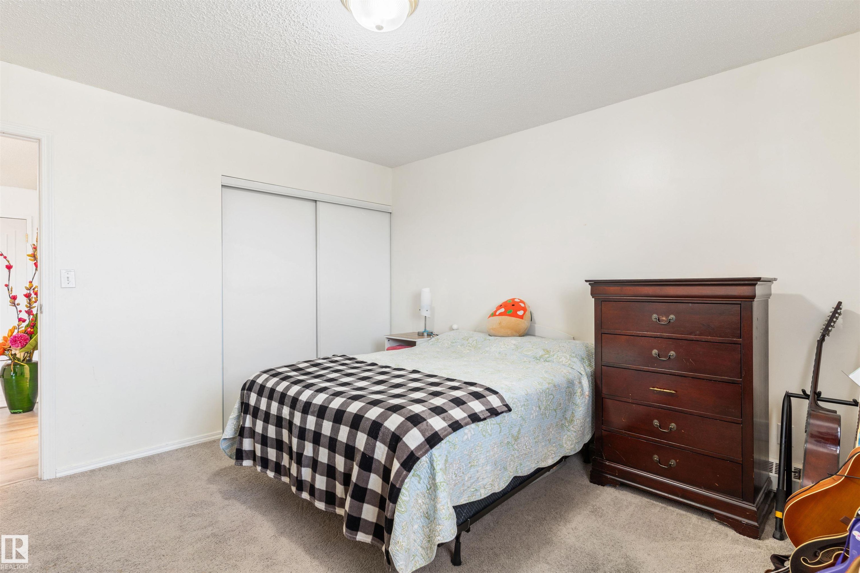 #403 18020 95 Av Nw, Edmonton, AB - Indoor Photo Showing Bedroom