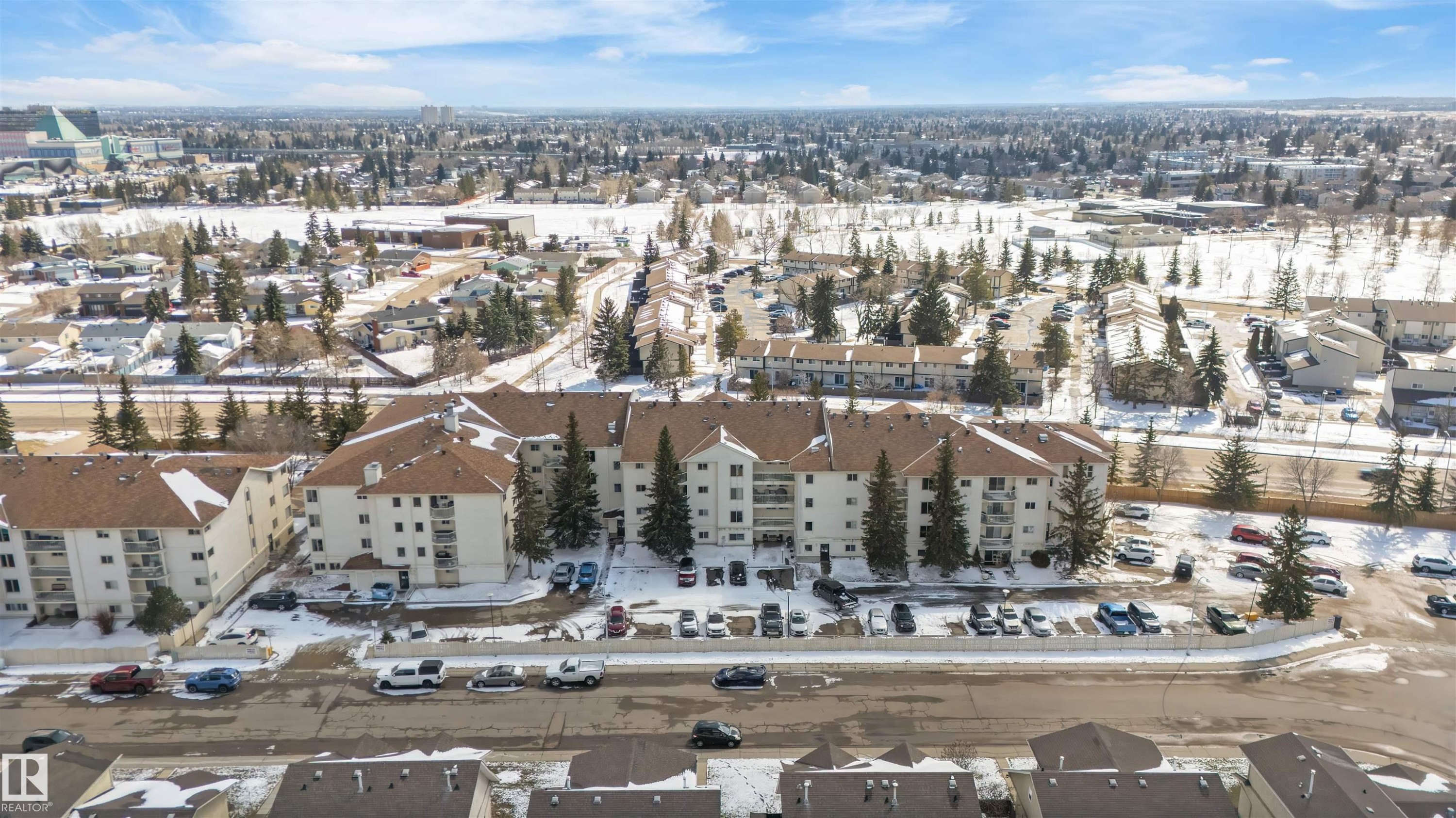 #403 18020 95 Av Nw, Edmonton, AB - Outdoor With View