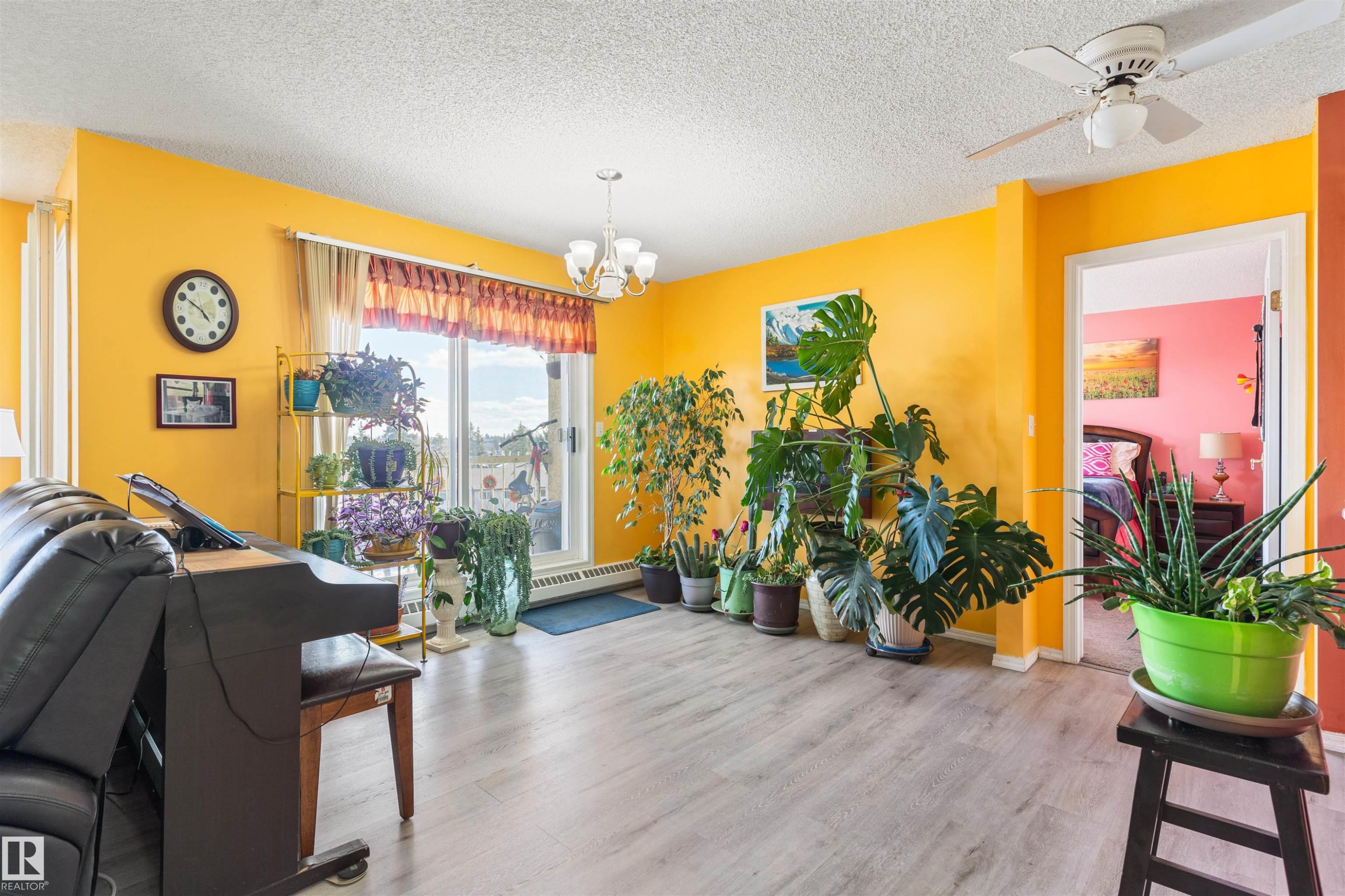 #403 18020 95 Av Nw, Edmonton, AB - Indoor
