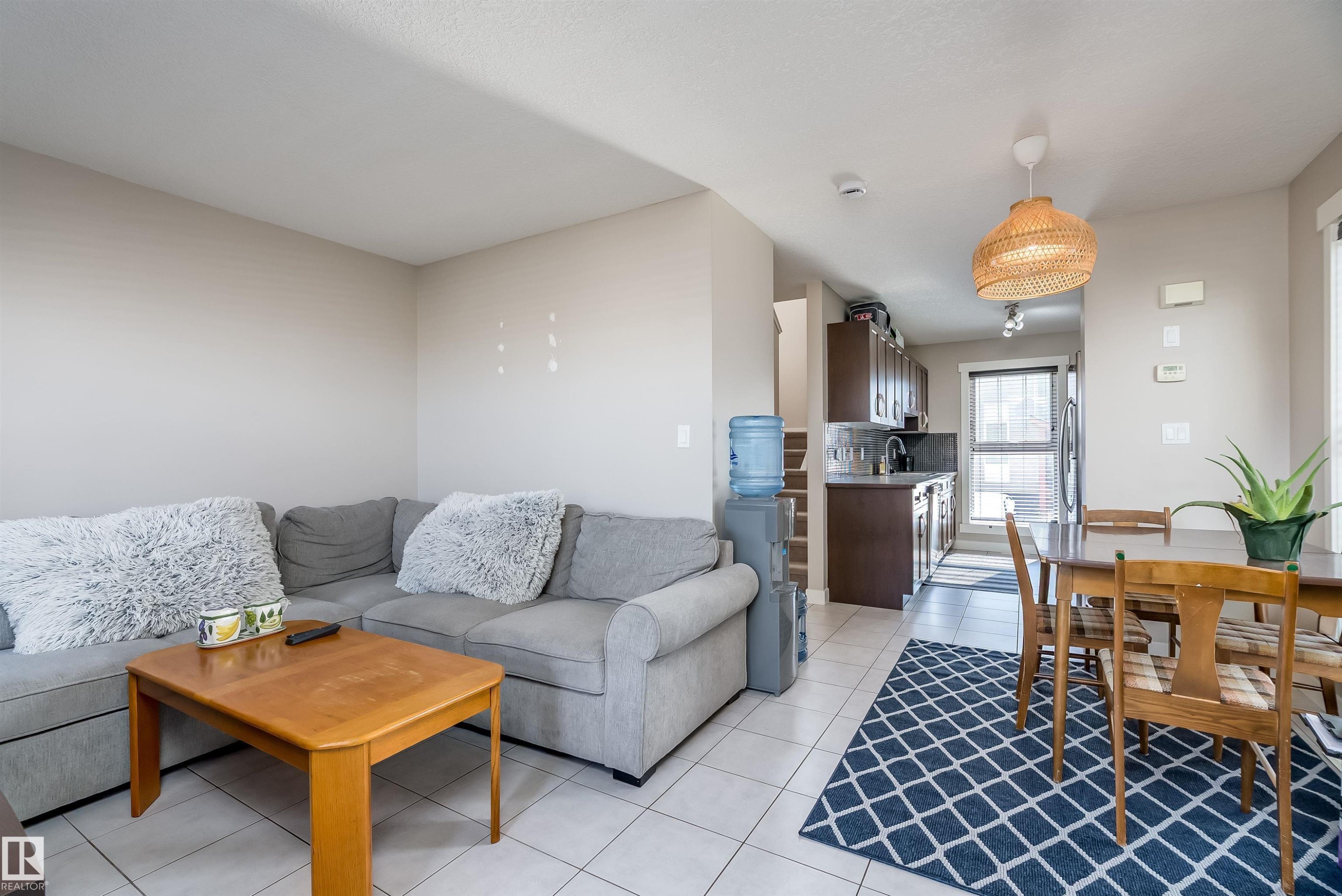 160 401 Southfork Drive, Leduc, AB - Indoor Photo Showing Living Room