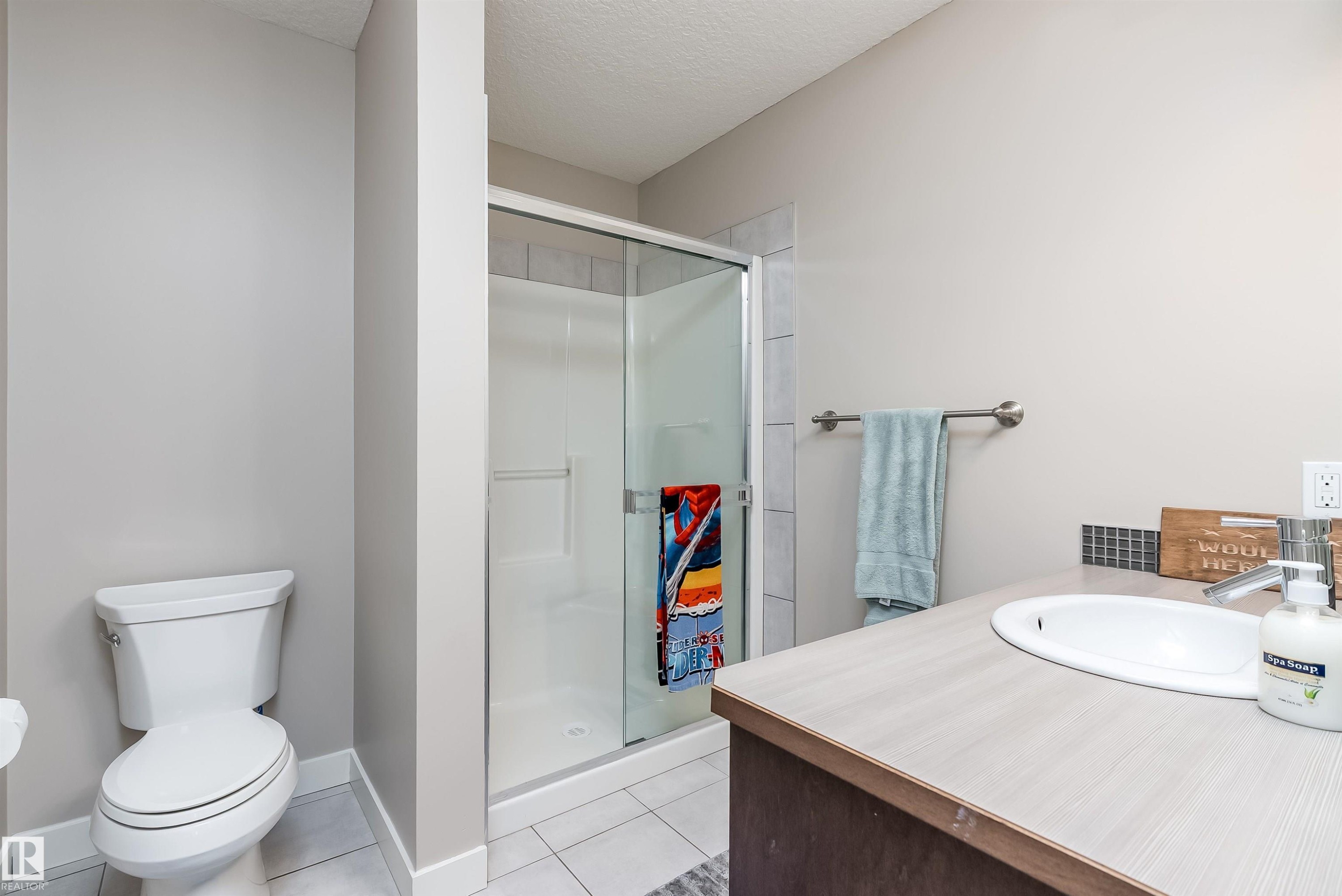160 401 Southfork Drive, Leduc, AB - Indoor Photo Showing Bathroom