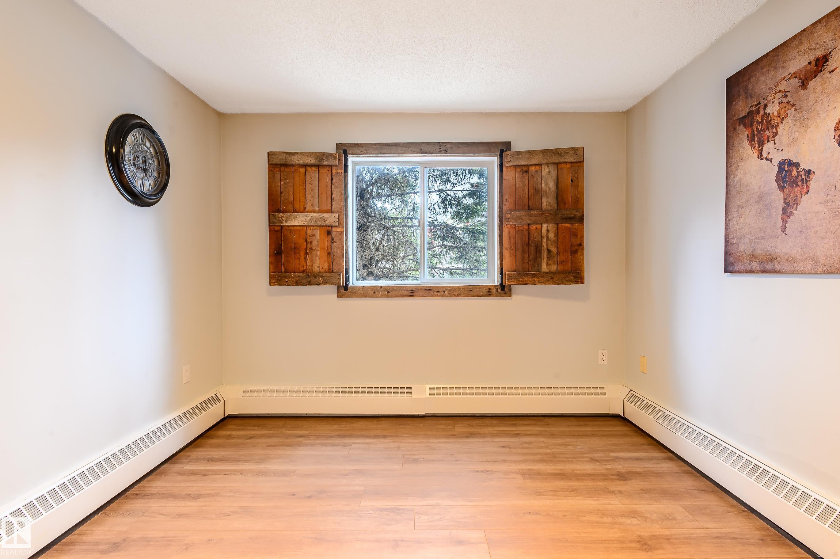 237 10636 120 Street, Edmonton, AB - Indoor Photo Showing Other Room