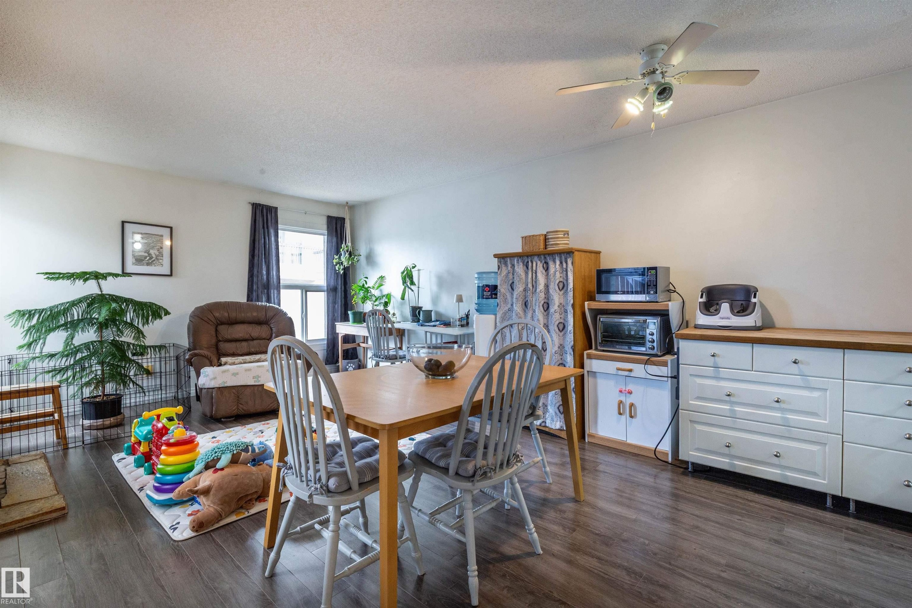 6504 184 Street, Edmonton, AB - Indoor Photo Showing Dining Room
