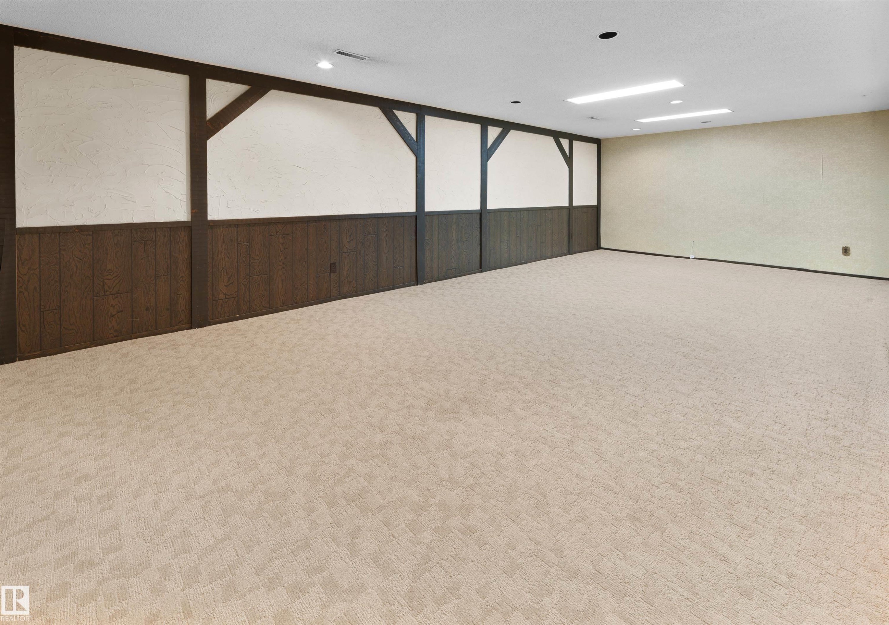 11819 75 Avenue, Edmonton, AB - Indoor Photo Showing Other Room