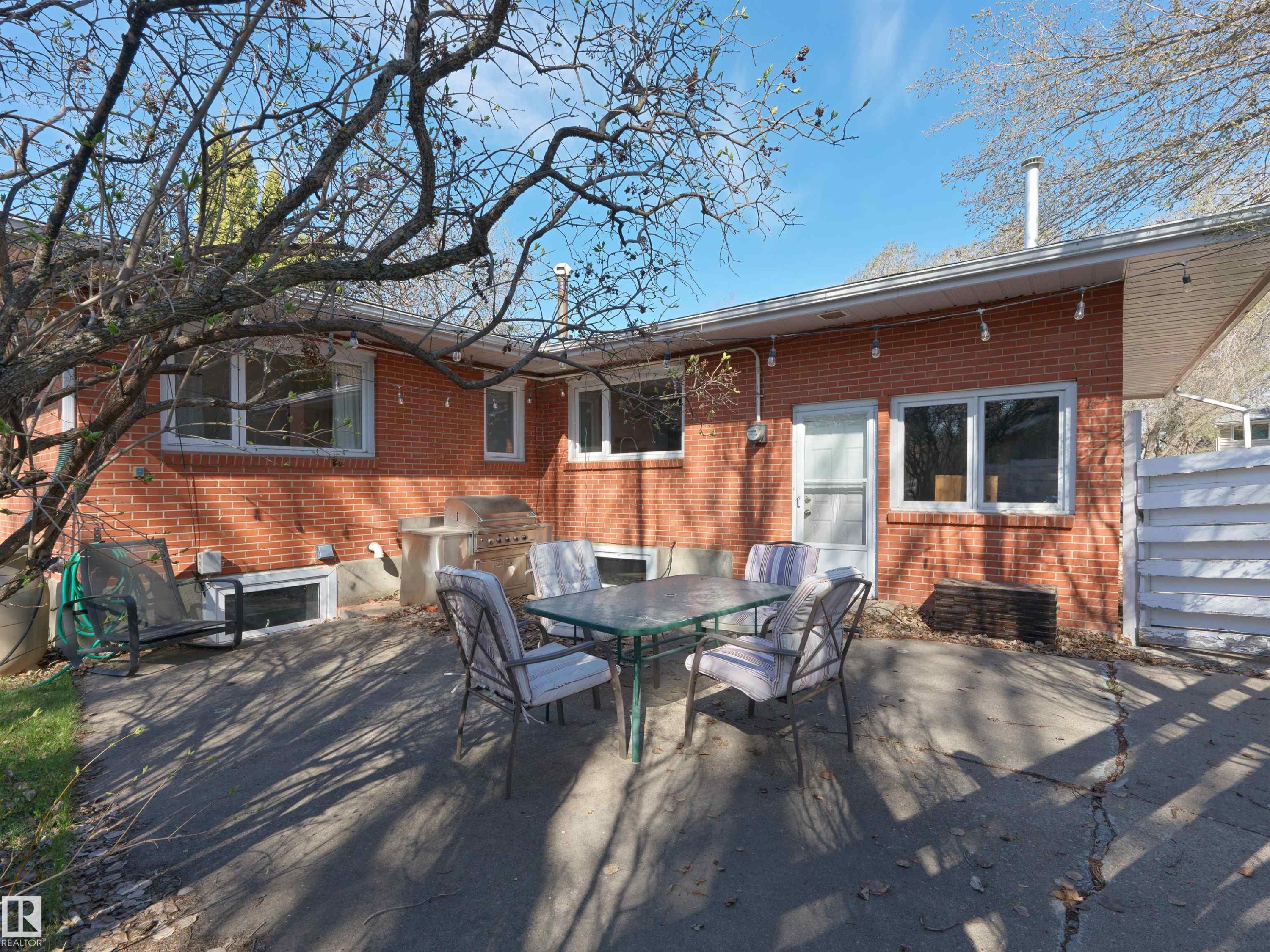 11819 75 Avenue, Edmonton, AB - Outdoor