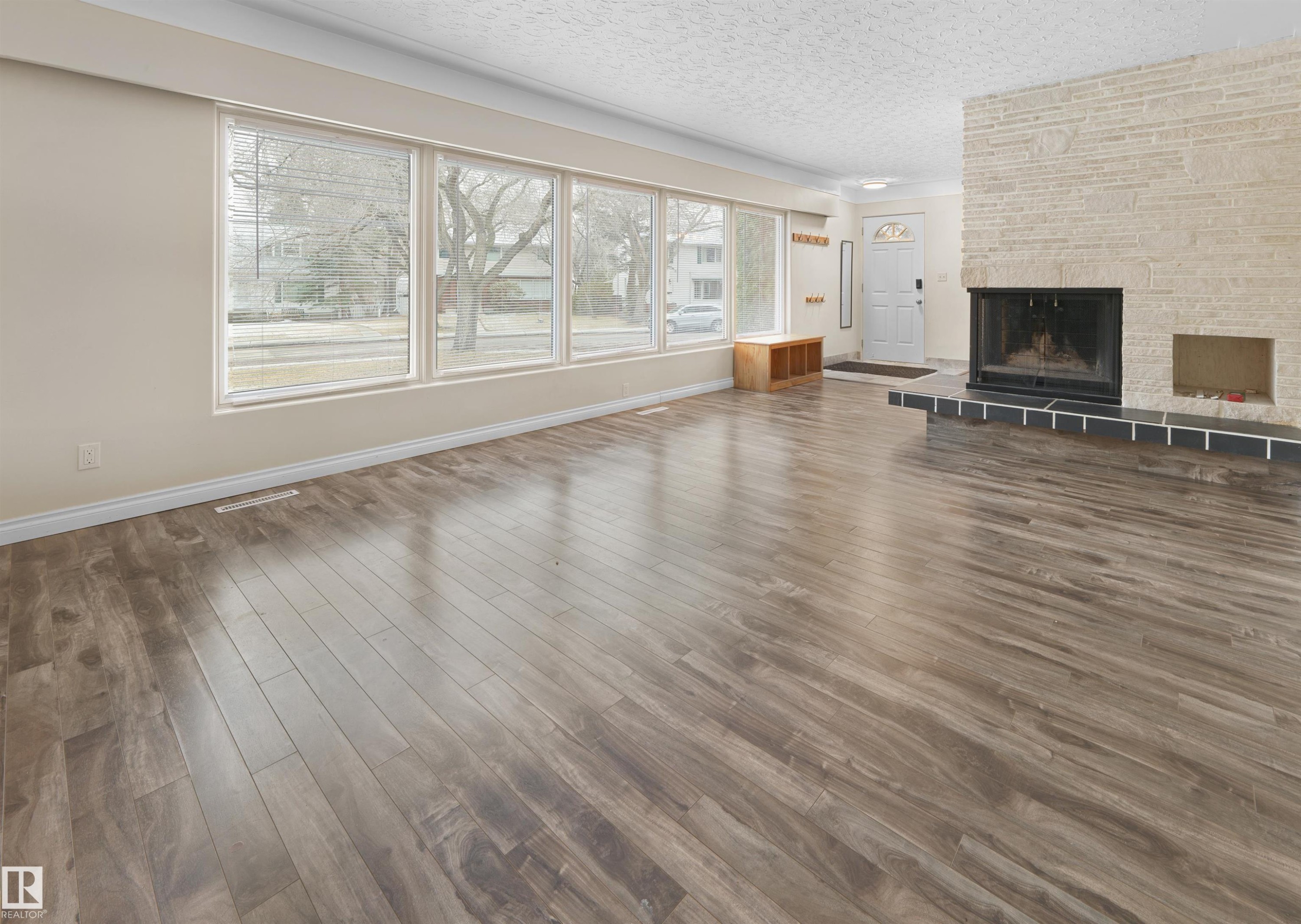 11819 75 Avenue, Edmonton, AB - Indoor Photo Showing Other Room