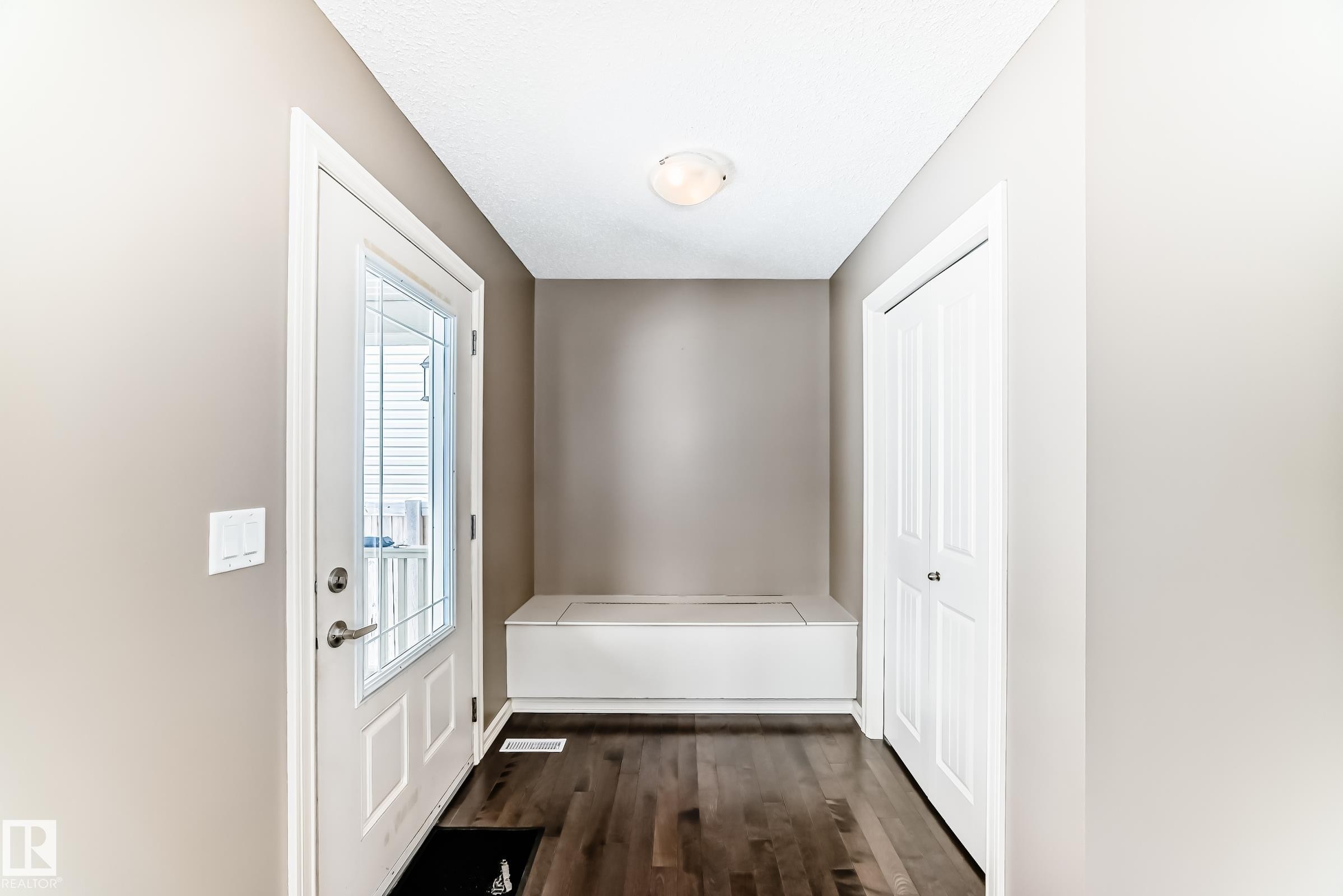 4044 Alexander Way, Edmonton, AB