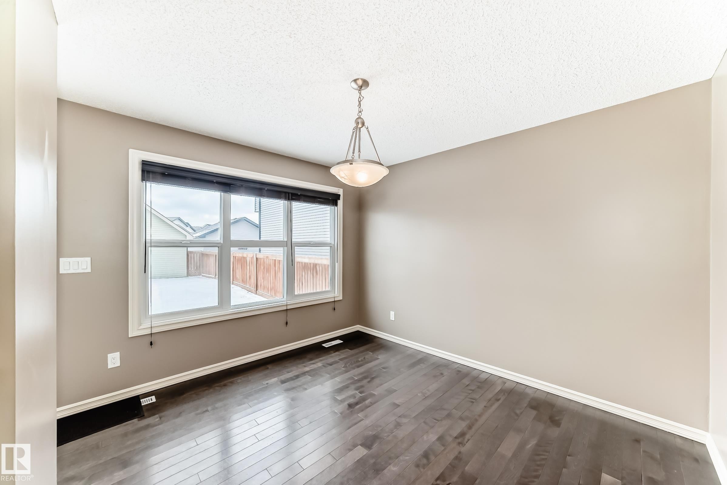 4044 Alexander Way, Edmonton, AB