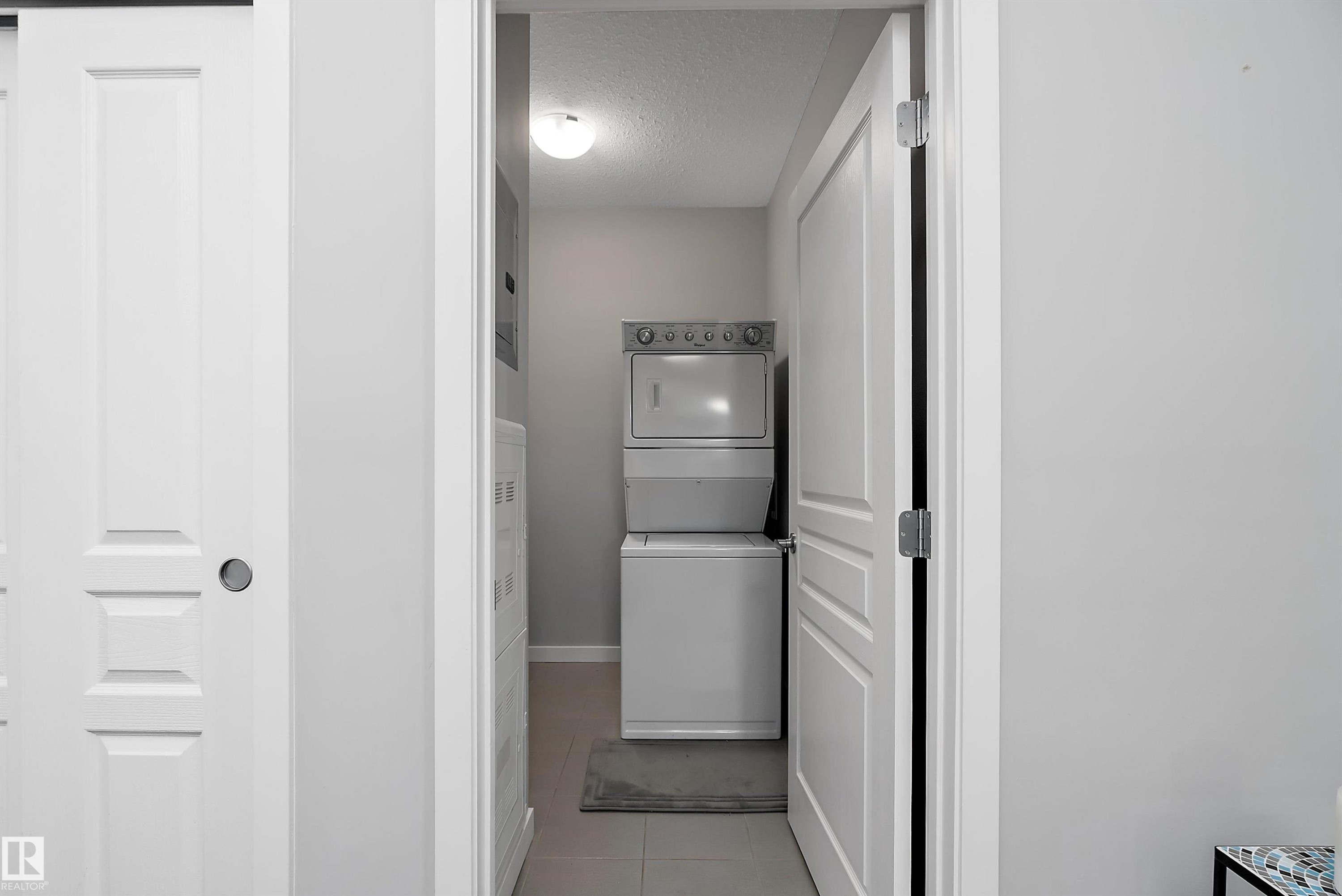 407 812 Welsh Drive, Edmonton, AB - Indoor Photo Showing Laundry Room