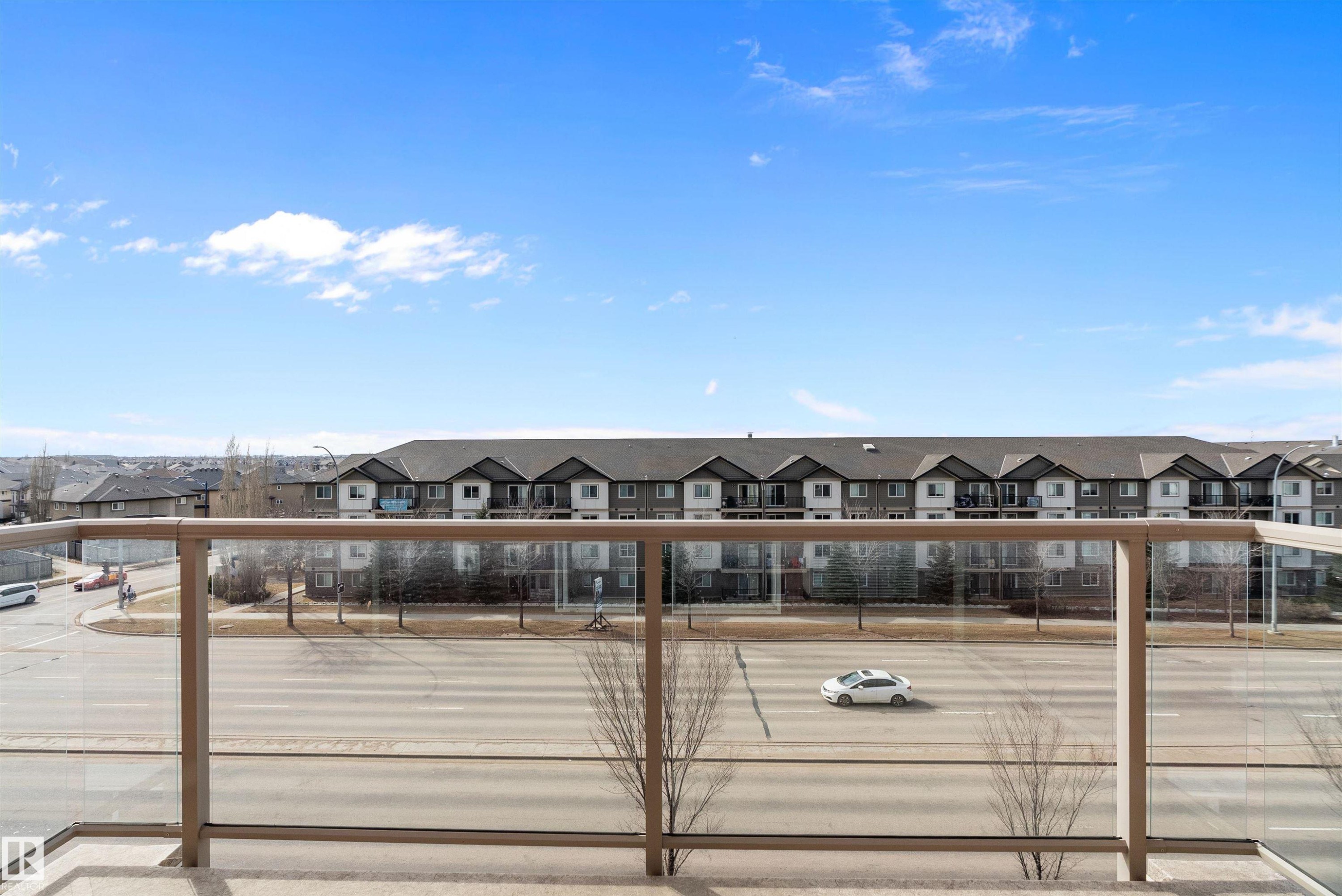 407 812 Welsh Drive, Edmonton, AB - Outdoor