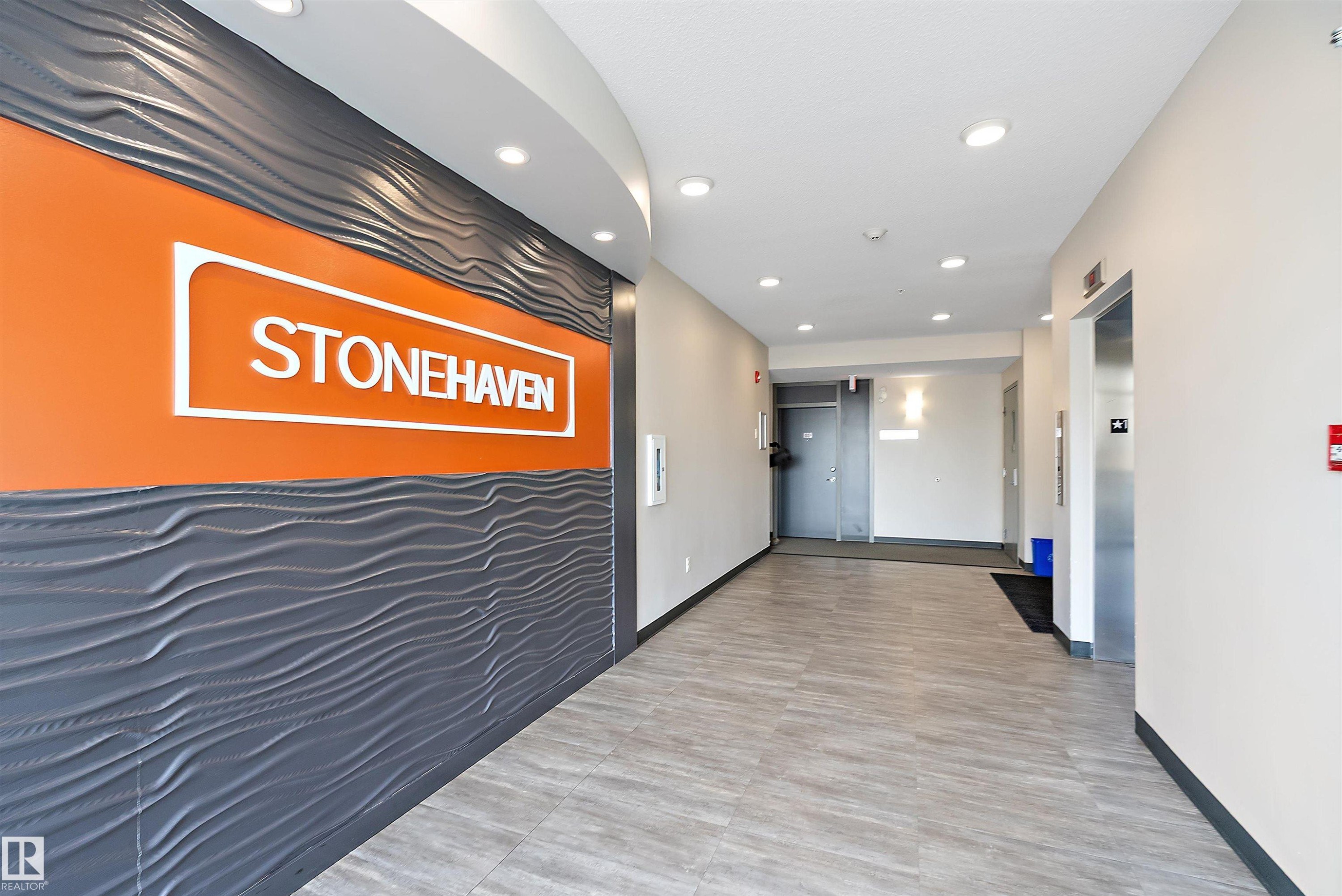 407 812 Welsh Drive, Edmonton, AB - Indoor Photo Showing Other Room