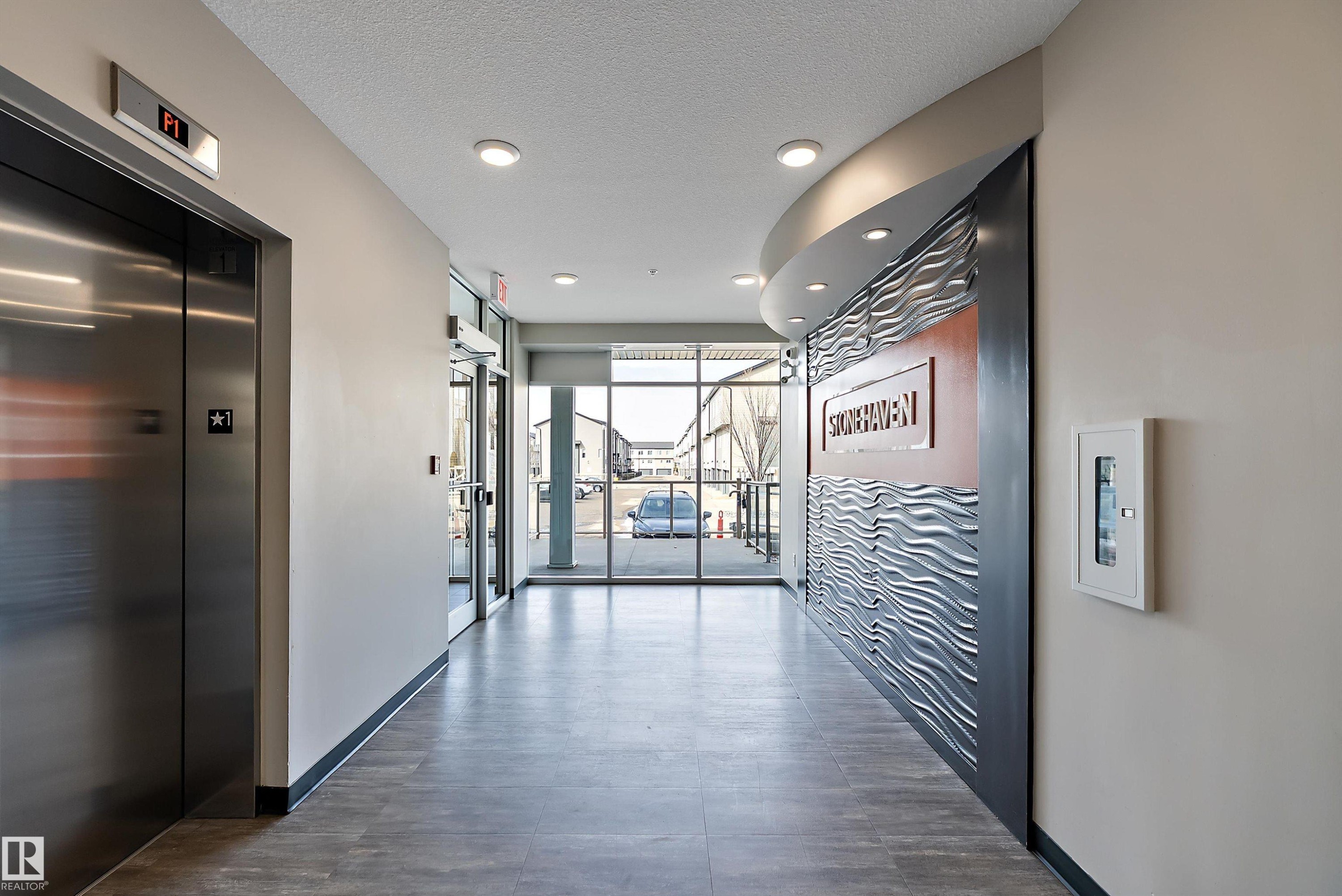 407 812 Welsh Drive, Edmonton, AB - Indoor Photo Showing Other Room