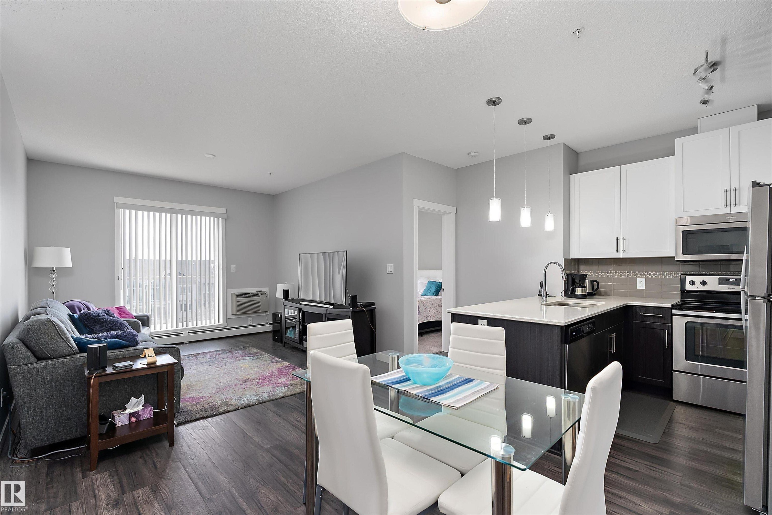 407 812 Welsh Drive, Edmonton, AB - Indoor