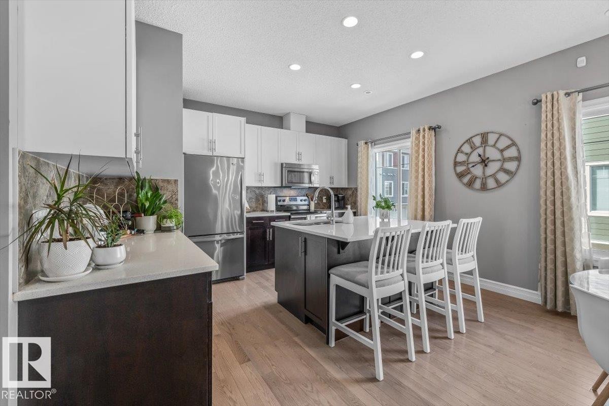 9 2003 Rabbit Hill Road, Edmonton, AB - Indoor