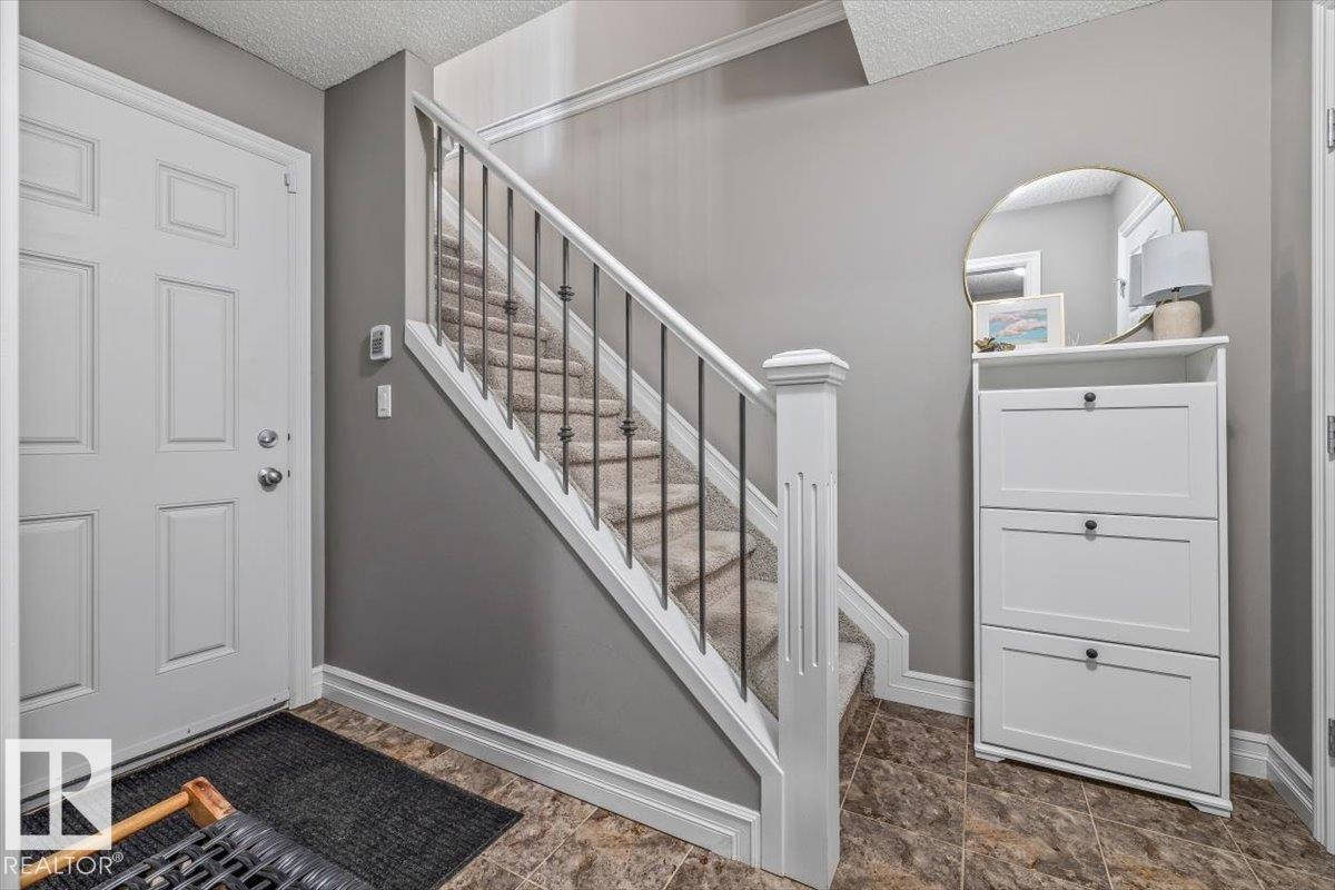 9 2003 Rabbit Hill Road, Edmonton, AB - Indoor Photo Showing Other Room