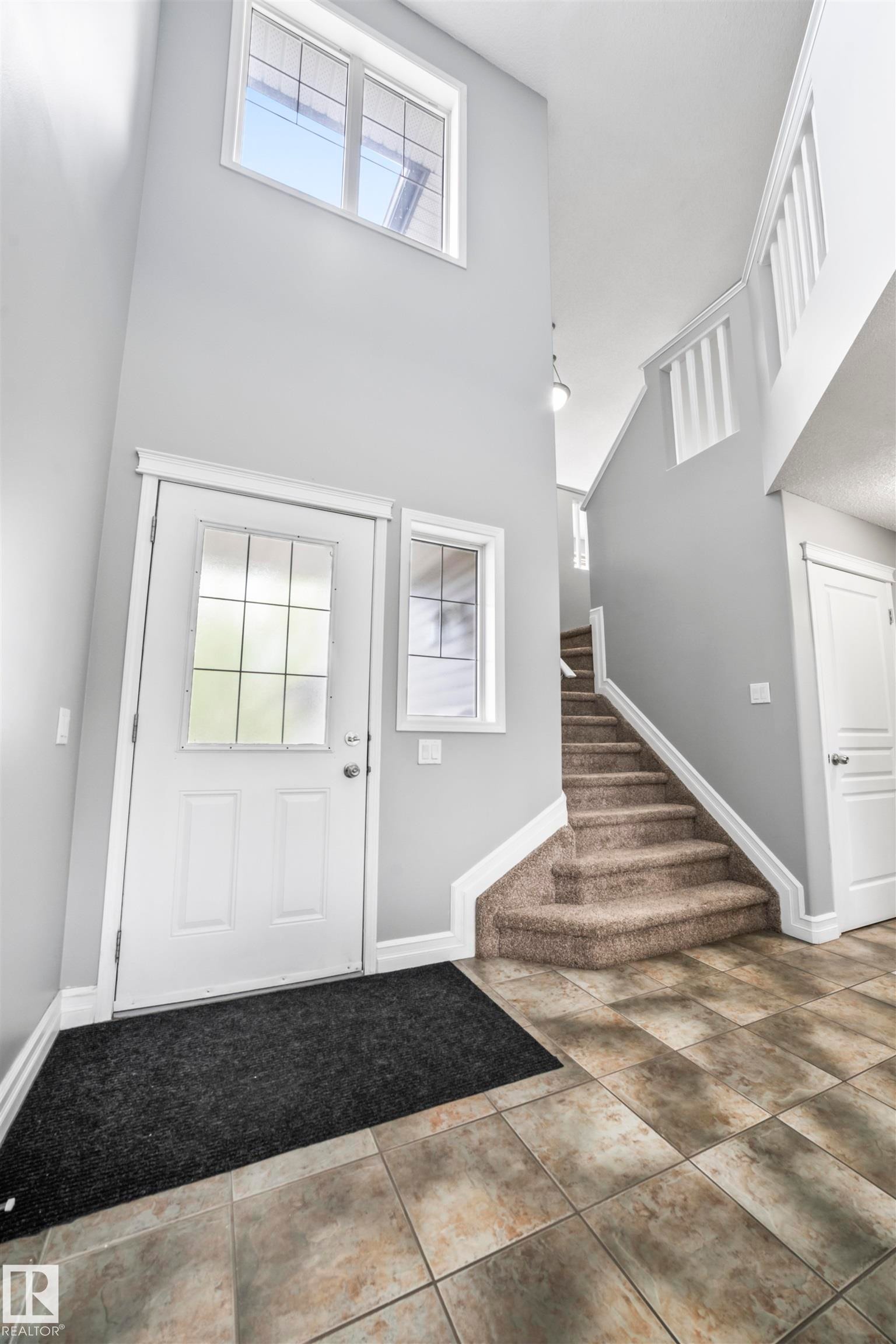 324 79 Street, Edmonton, AB - Indoor Photo Showing Other Room