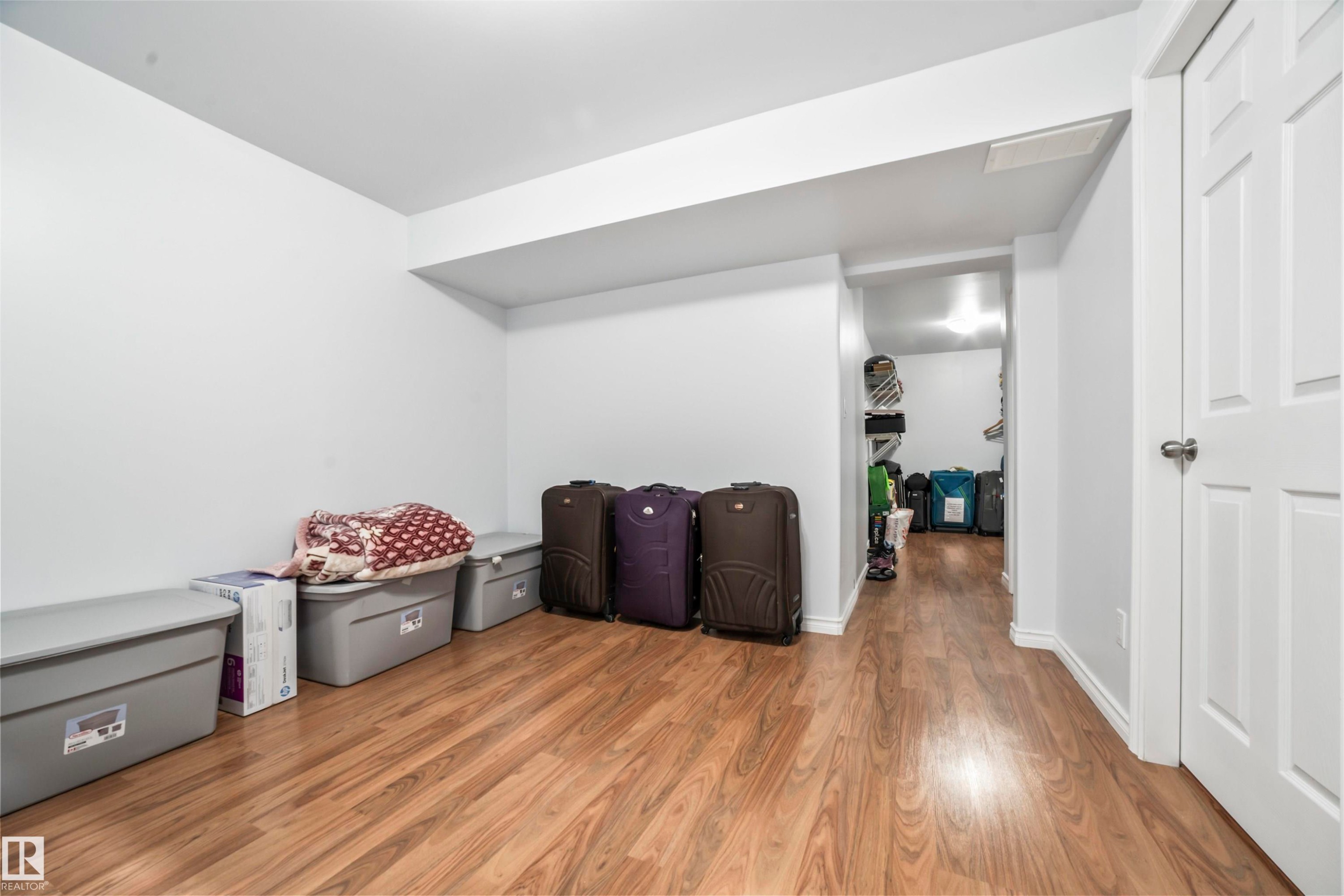 324 79 Street, Edmonton, AB - Indoor Photo Showing Other Room