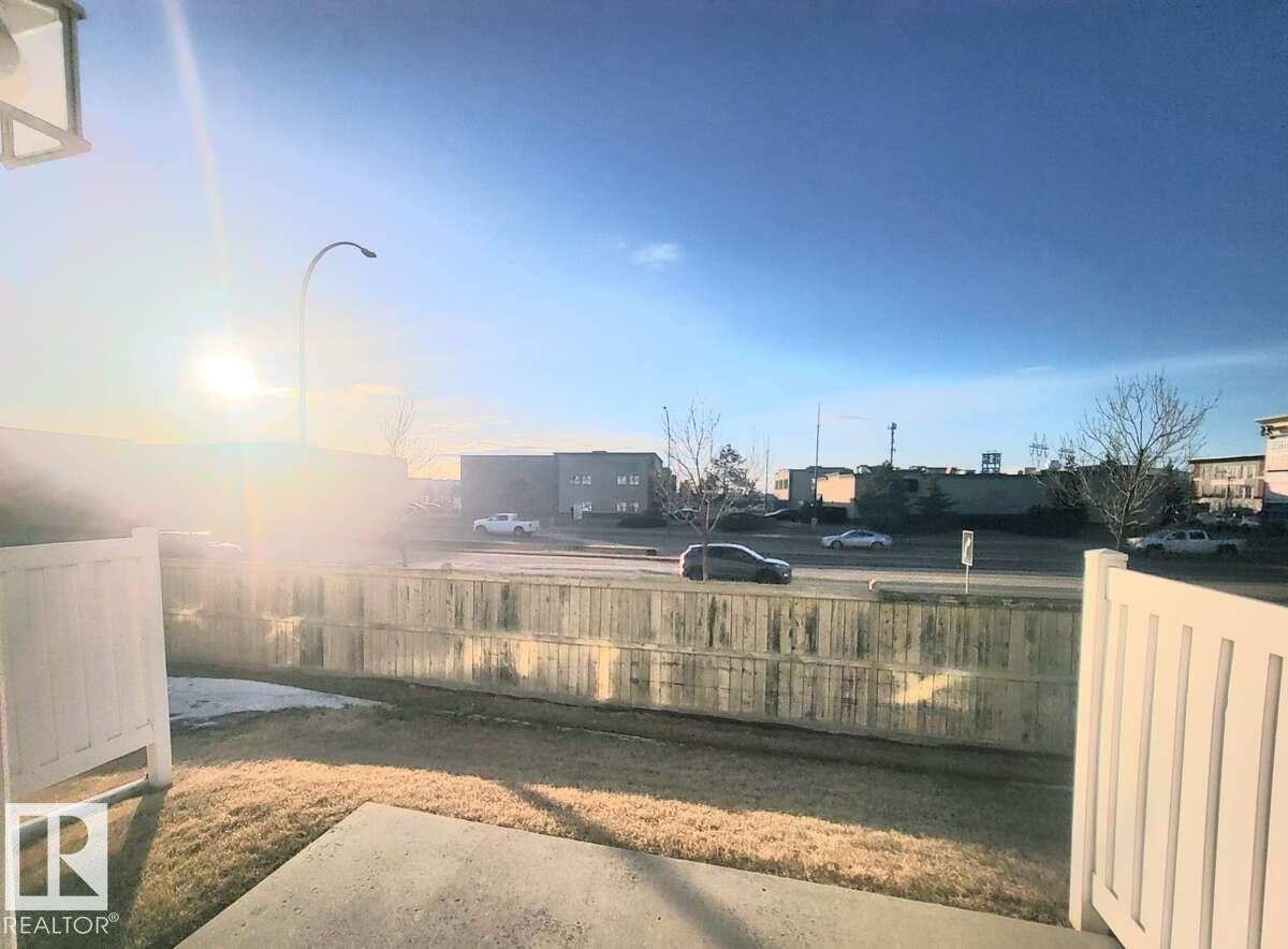 33 249 Edwards Drive, Edmonton, AB - Outdoor