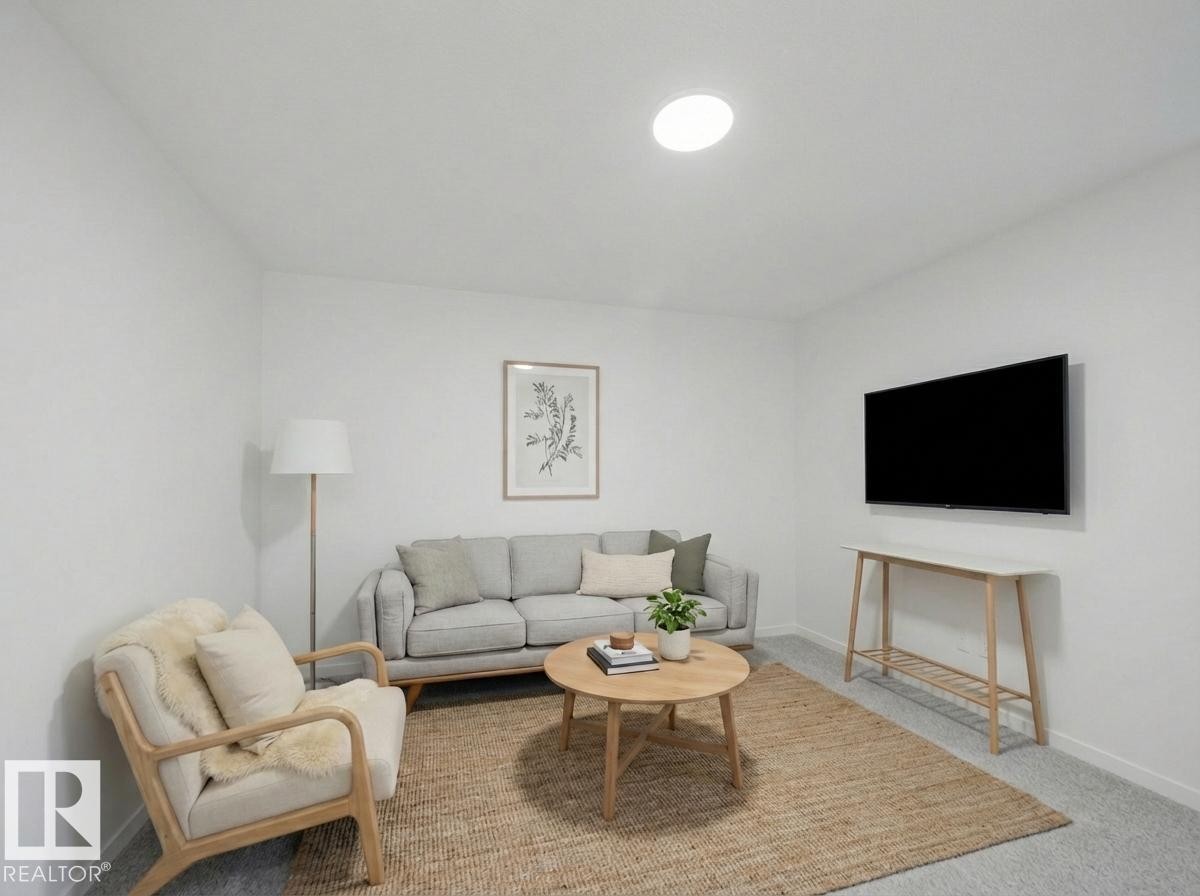 17331 2 Street, Edmonton, AB - Indoor Photo Showing Living Room