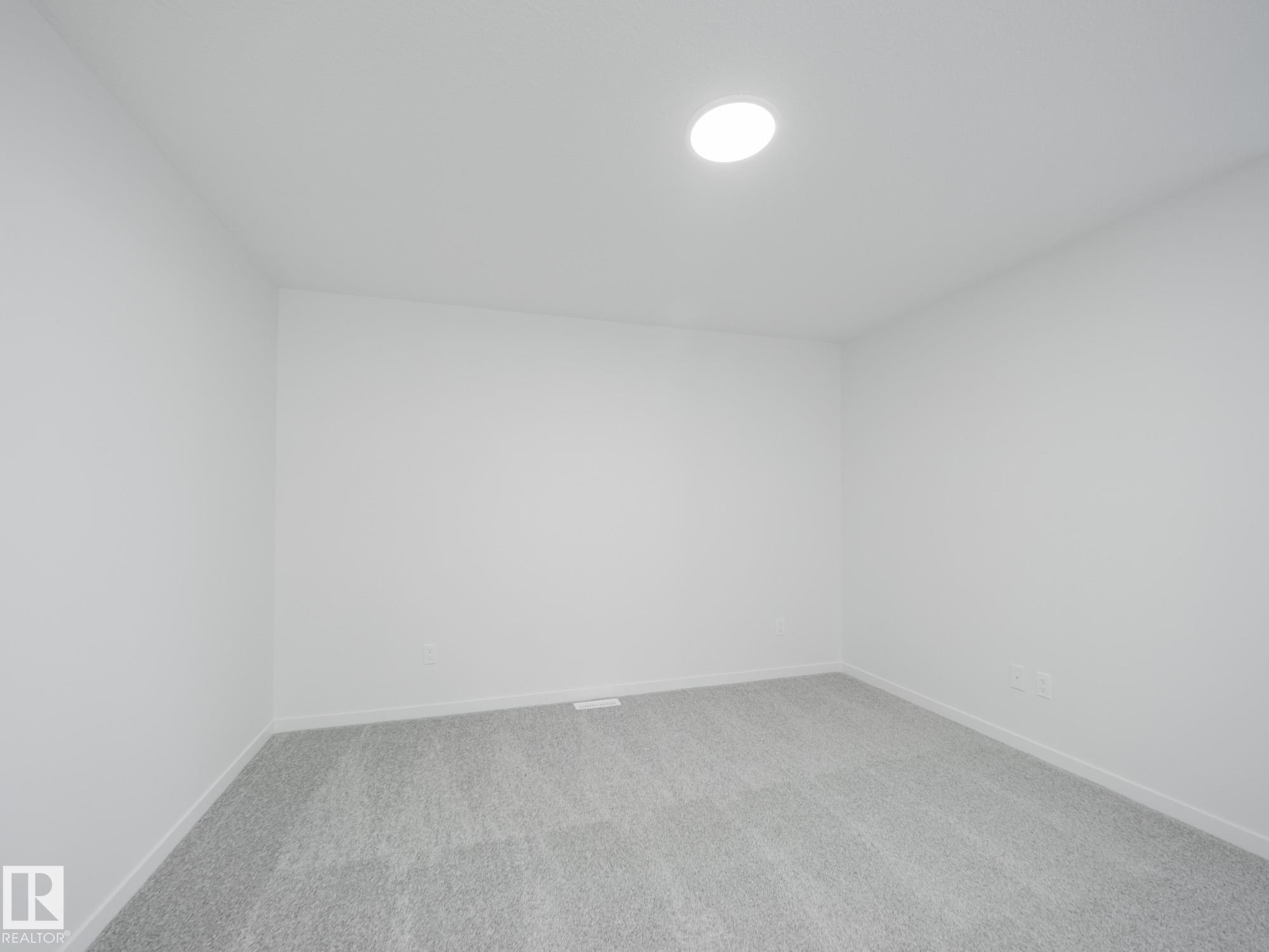 17331 2 Street, Edmonton, AB - Indoor Photo Showing Other Room