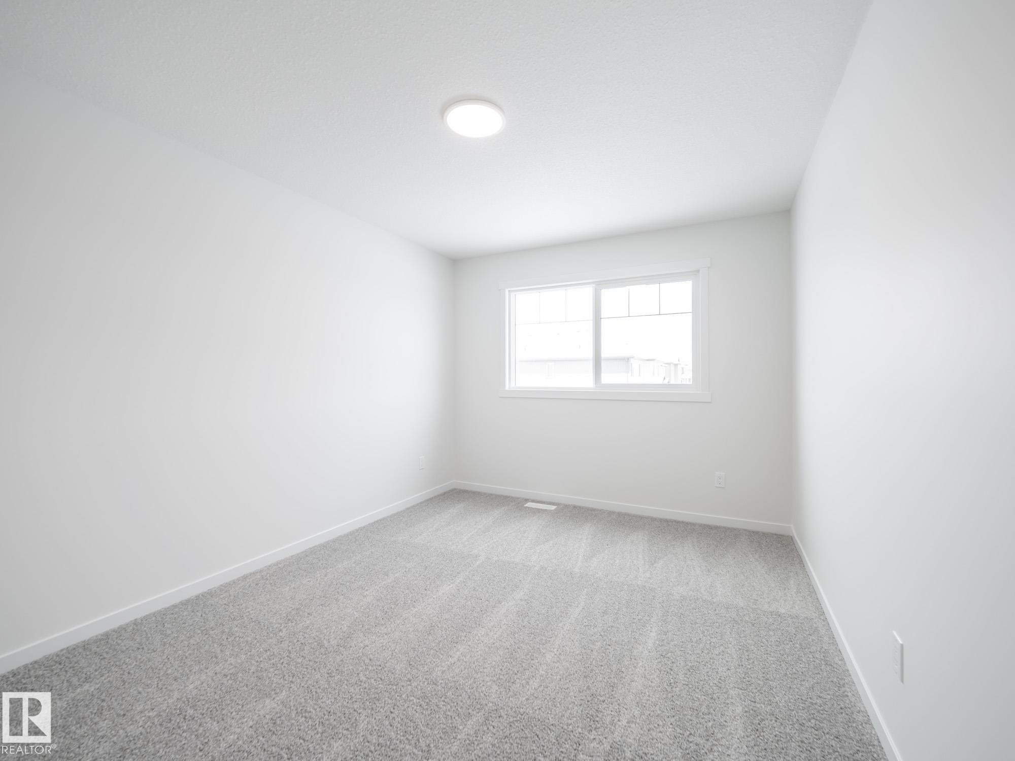 17331 2 Street, Edmonton, AB - Indoor Photo Showing Other Room