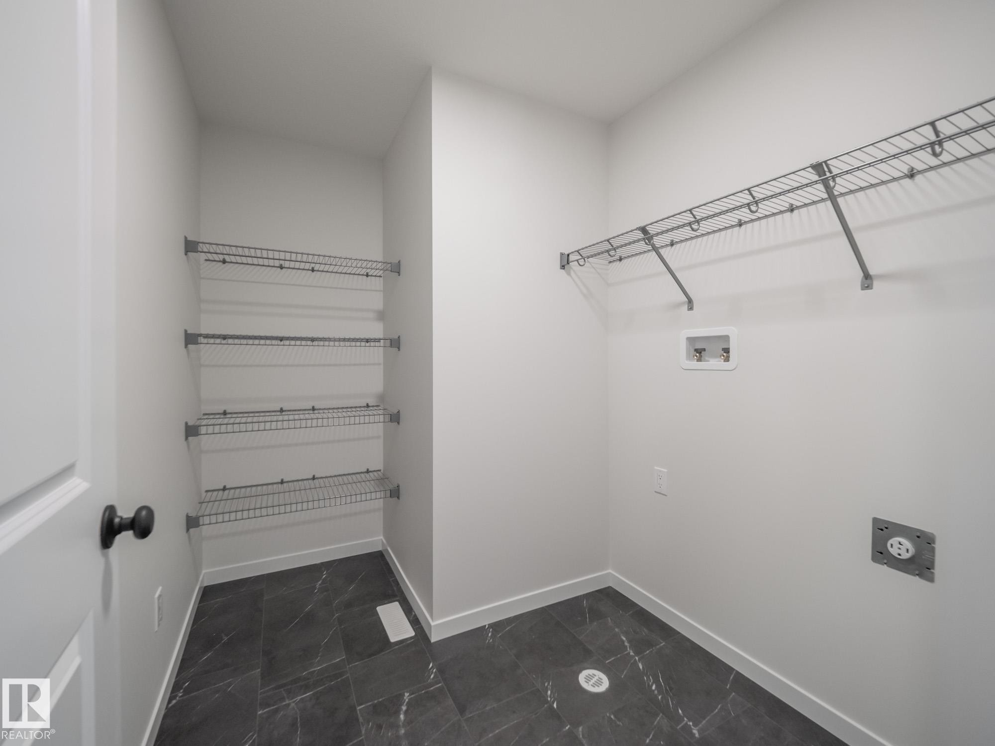 17331 2 Street, Edmonton, AB - Indoor With Storage