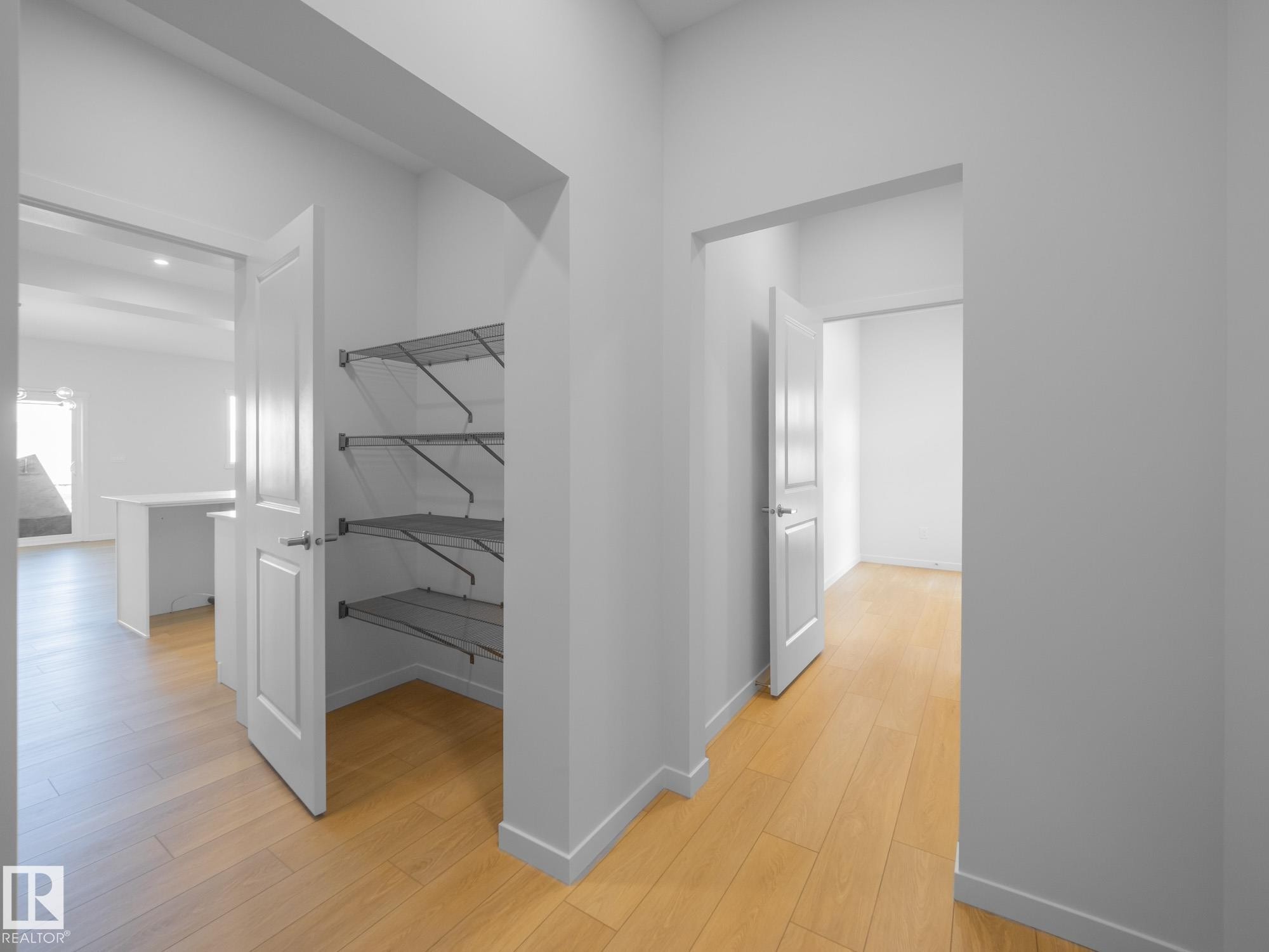 7005 176A Avenue, Edmonton, AB - Indoor