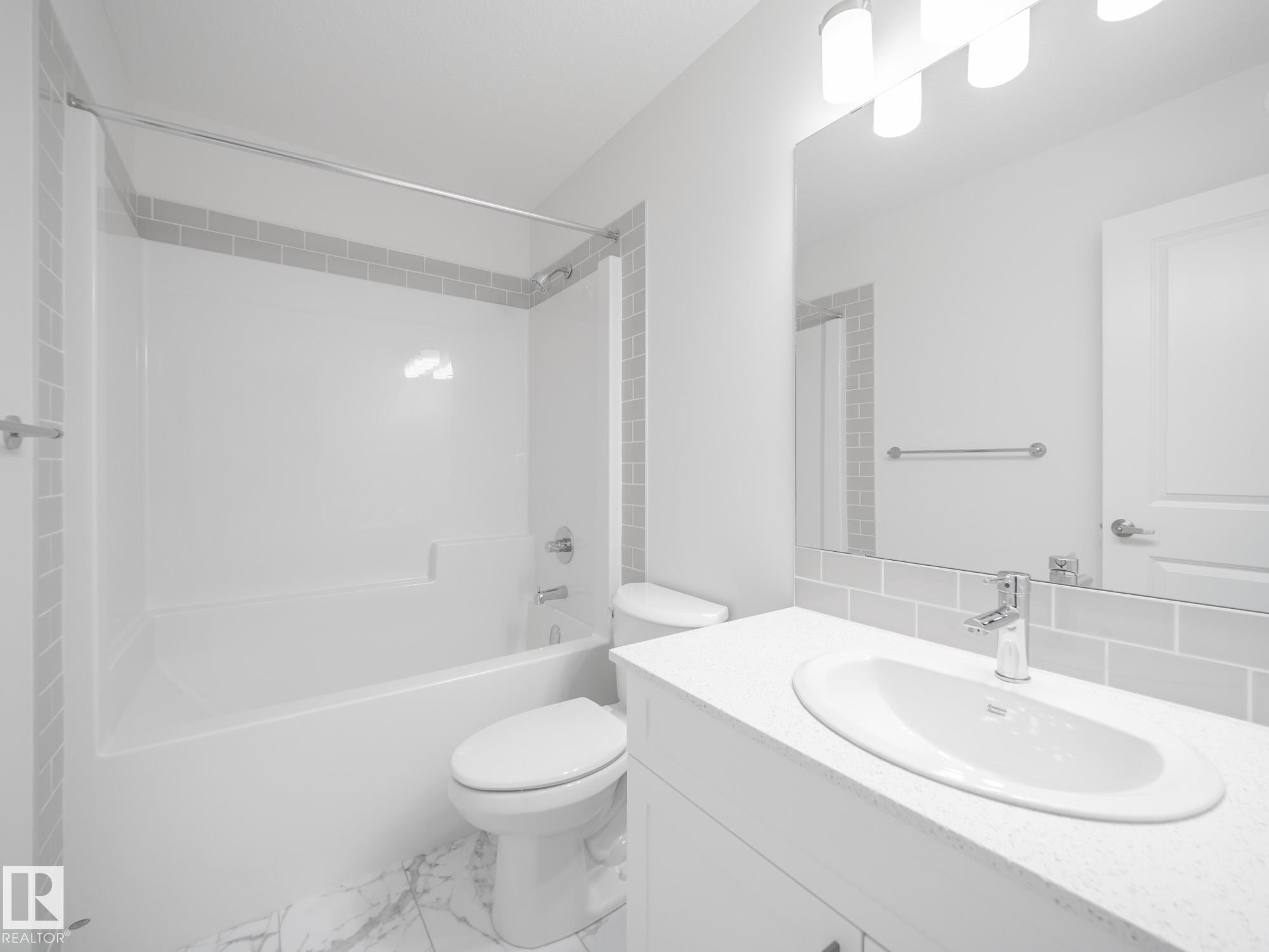7005 176A Avenue, Edmonton, AB - Indoor Photo Showing Bathroom
