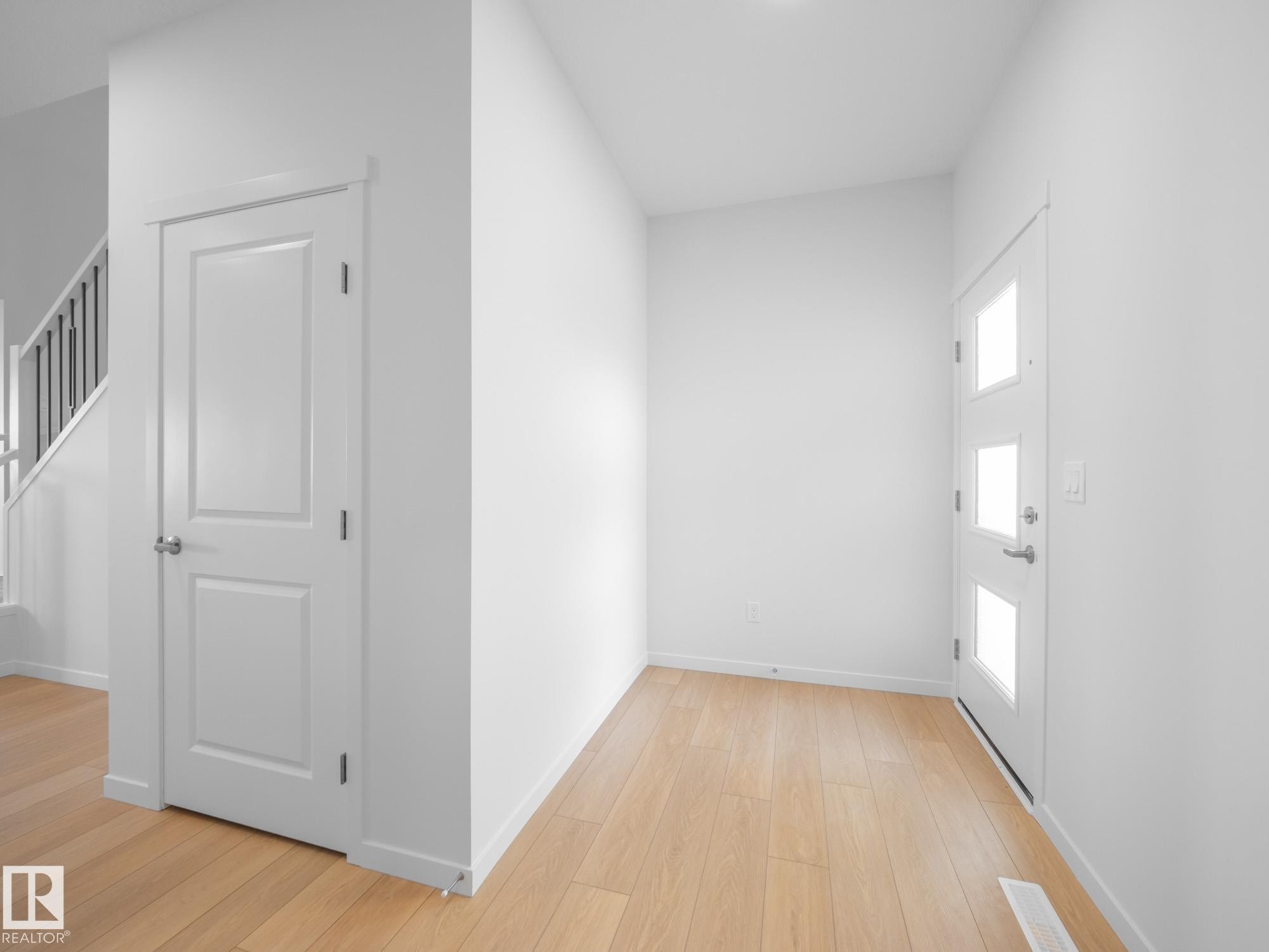 7005 176A Avenue, Edmonton, AB - Indoor Photo Showing Other Room