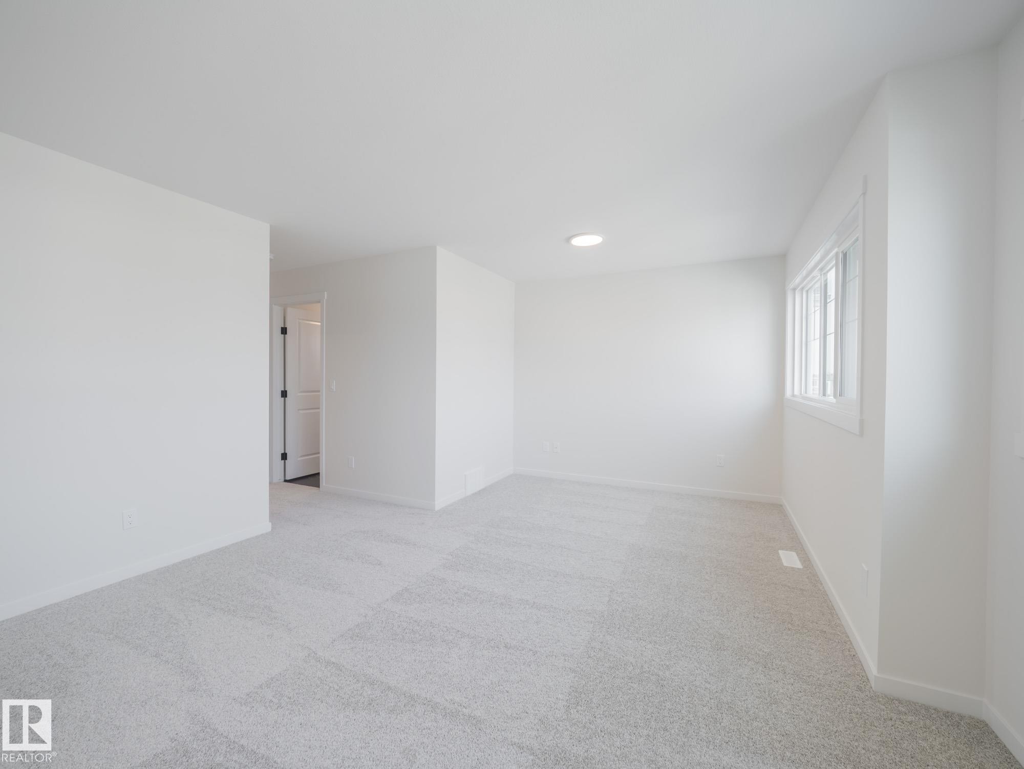 28 Nerine Crescent, St. Albert, AB - Indoor Photo Showing Other Room