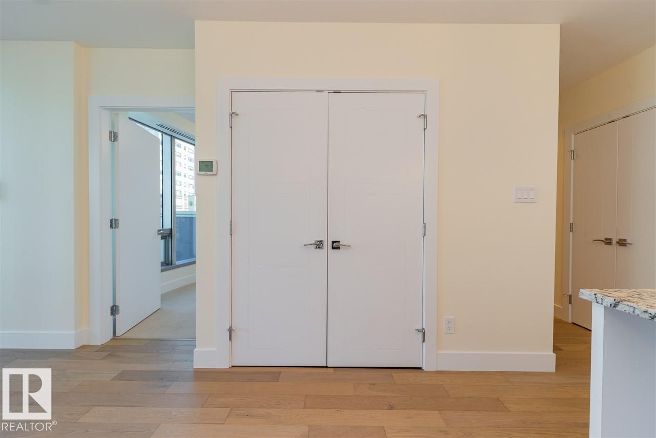 401 11969 Jasper Avenue, Edmonton, AB - Indoor Photo Showing Other Room