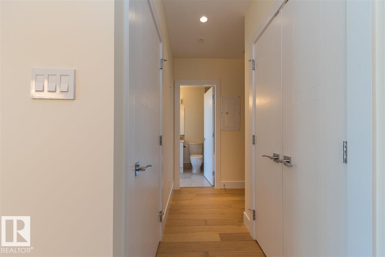 401 11969 Jasper Avenue, Edmonton, AB - Indoor Photo Showing Other Room