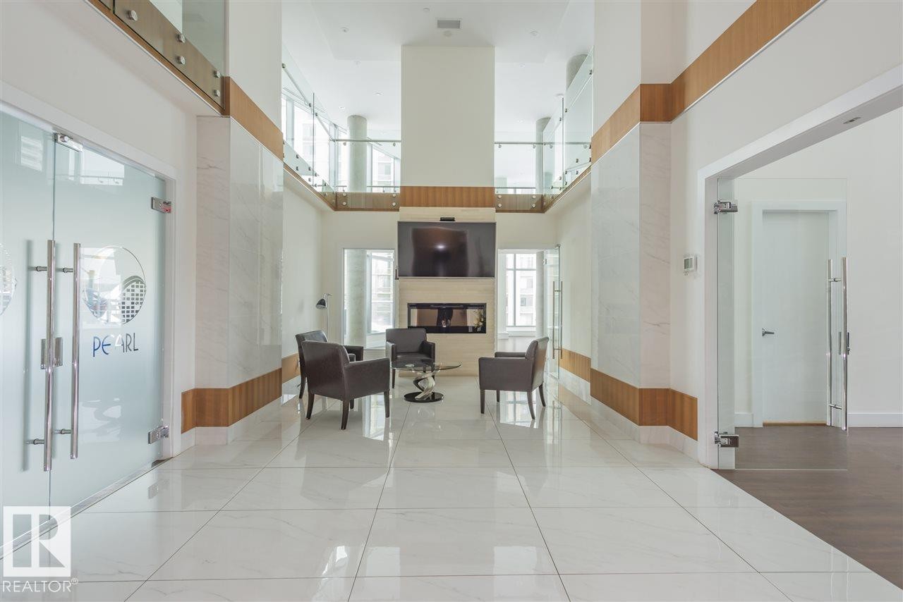 401 11969 Jasper Avenue, Edmonton, AB - Indoor Photo Showing Other Room