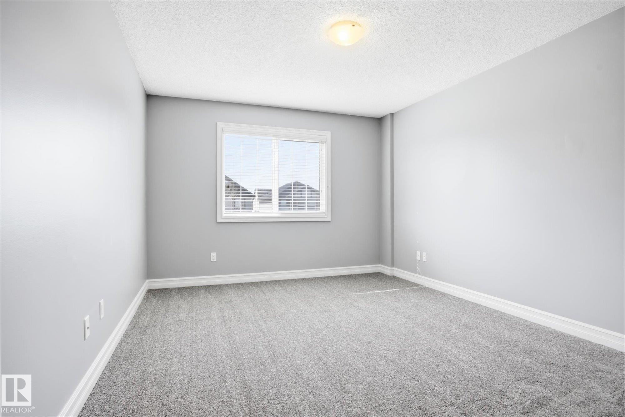 6861 Cardinal Link, Edmonton, AB - Indoor Photo Showing Other Room