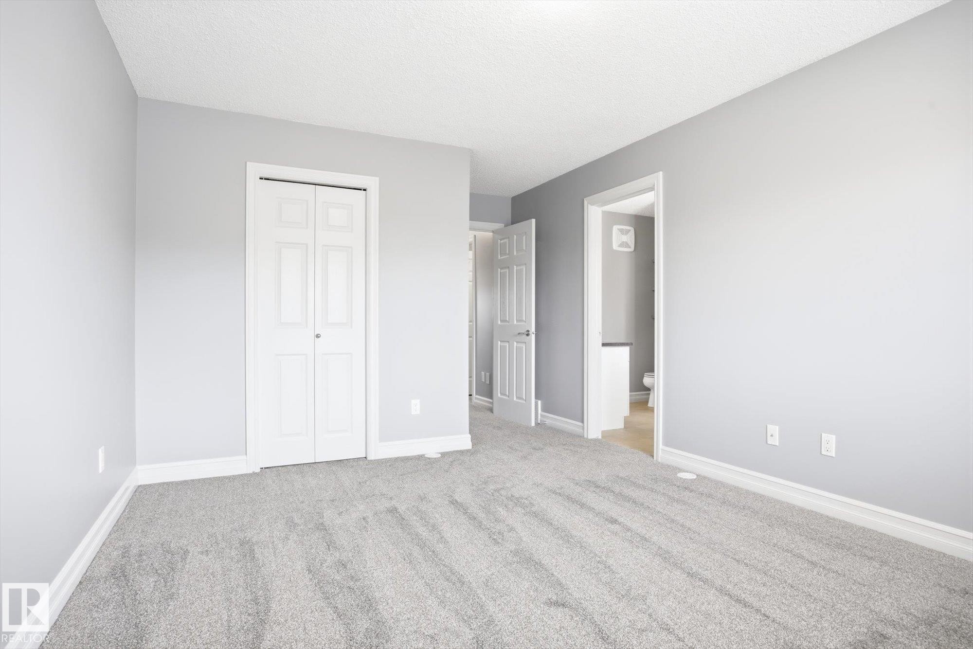 6861 Cardinal Link, Edmonton, AB - Indoor Photo Showing Other Room