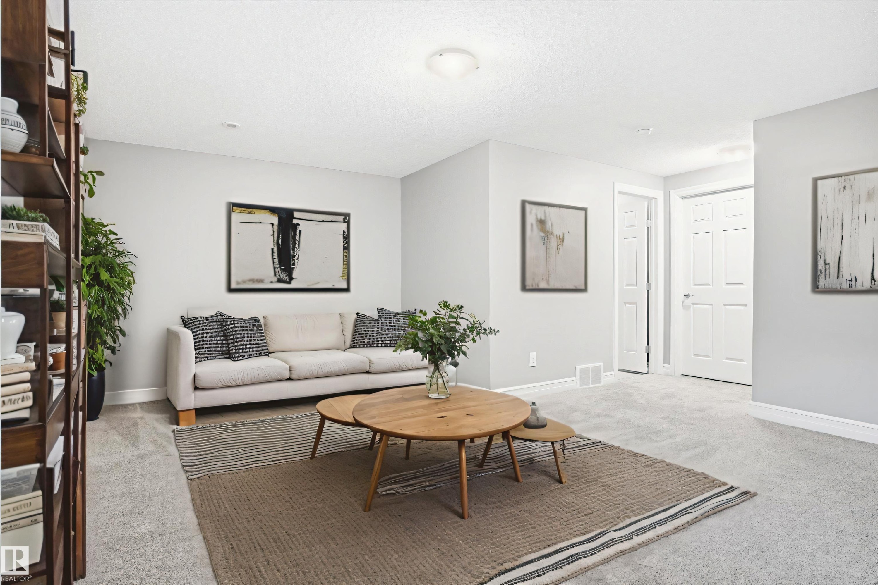 6861 Cardinal Link, Edmonton, AB - Indoor Photo Showing Living Room