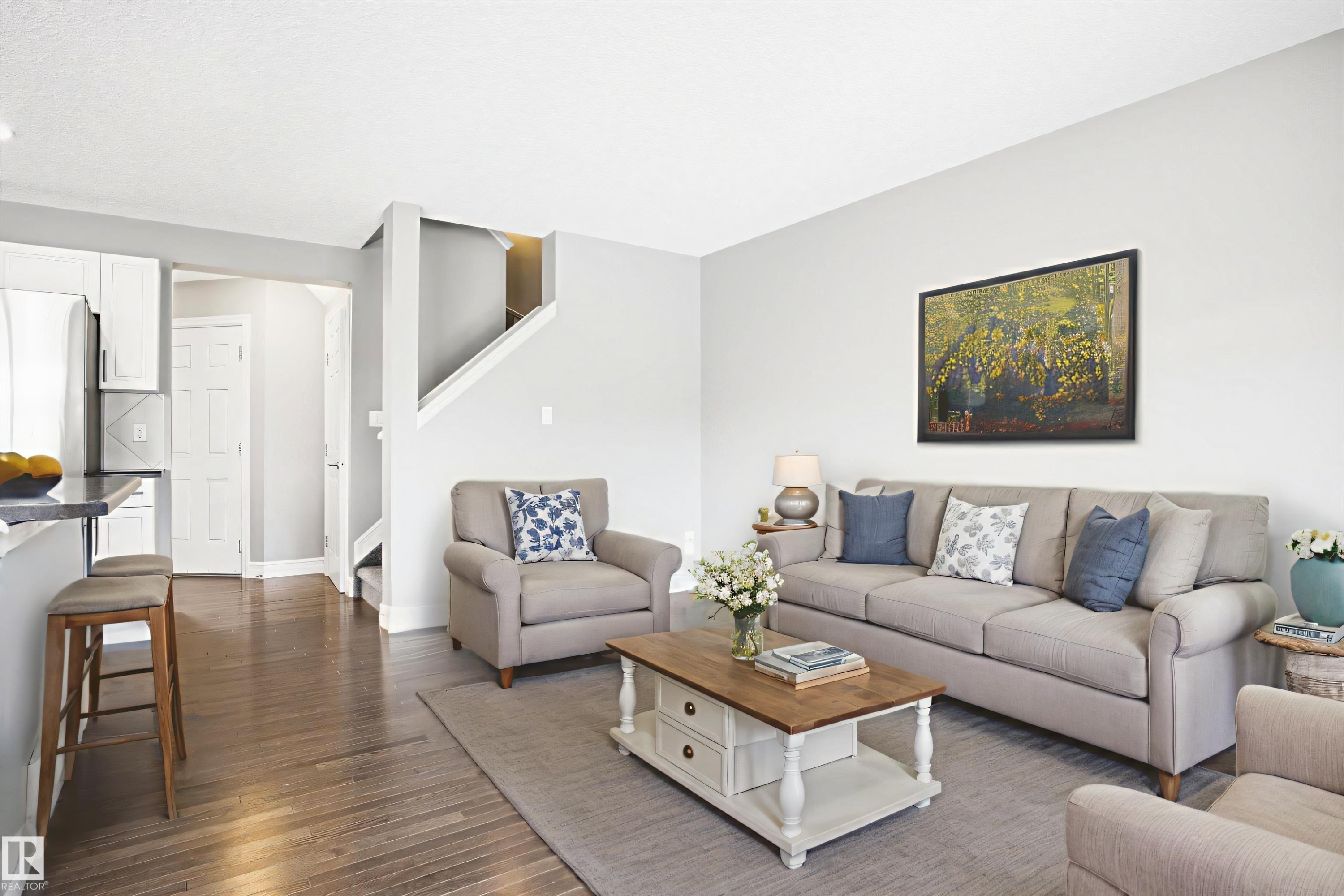 6861 Cardinal Link, Edmonton, AB - Indoor Photo Showing Living Room