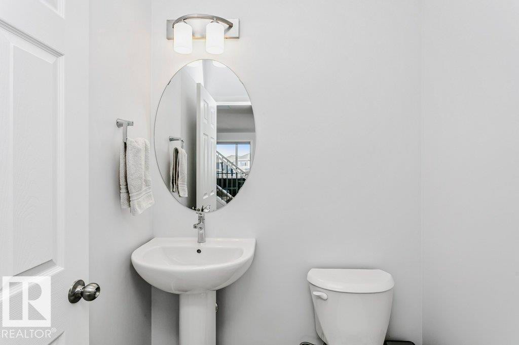 18 Elderberry Point(E), Fort Saskatchewan, AB - Indoor Photo Showing Bathroom