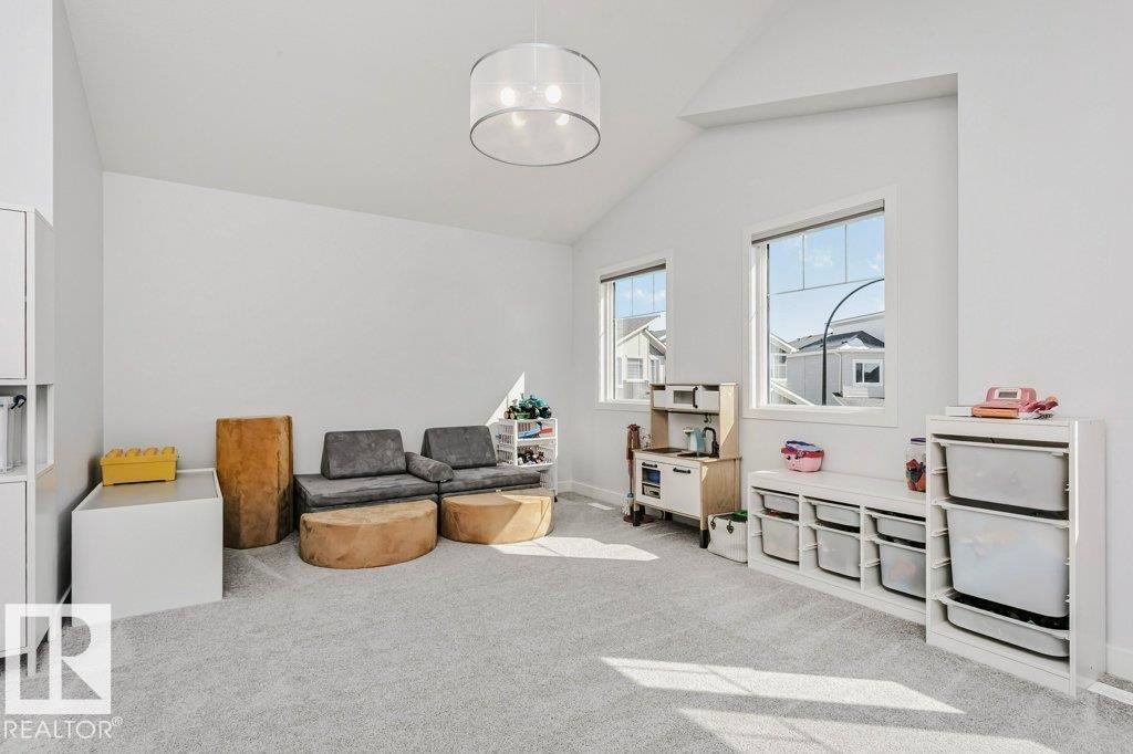 18 Elderberry Point(E), Fort Saskatchewan, AB - Indoor