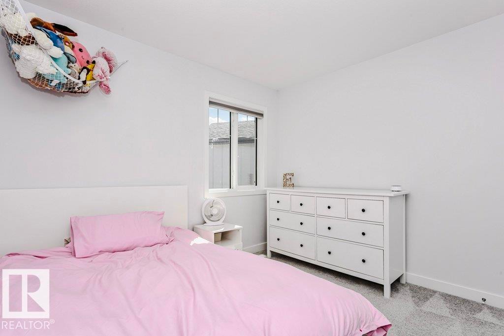 18 Elderberry Point(E), Fort Saskatchewan, AB - Indoor Photo Showing Bedroom