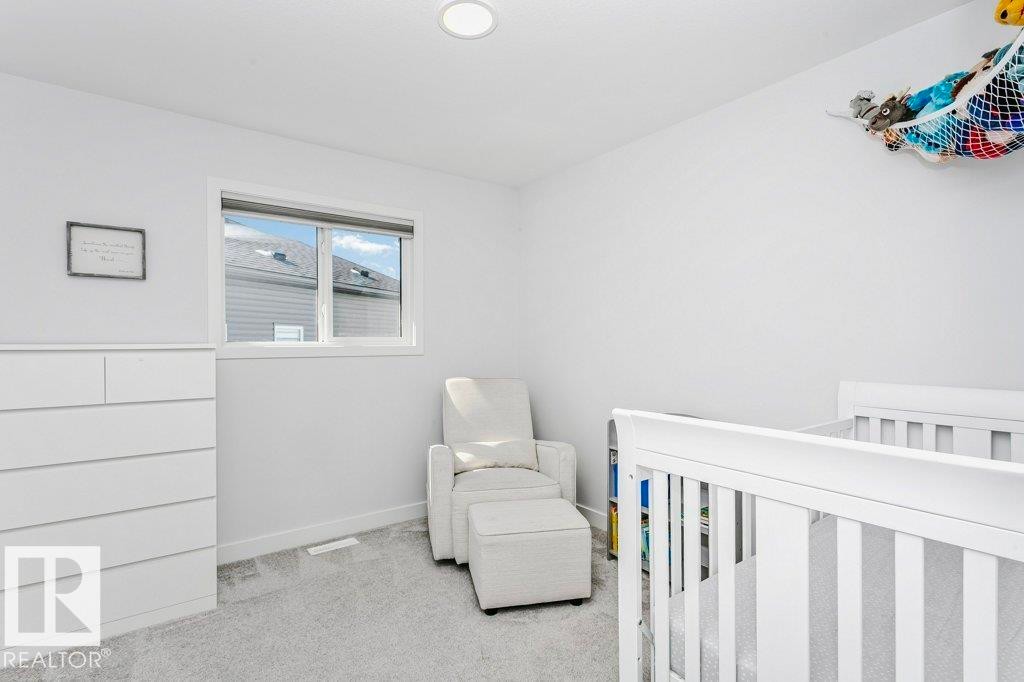 18 Elderberry Point(E), Fort Saskatchewan, AB - Indoor Photo Showing Bedroom