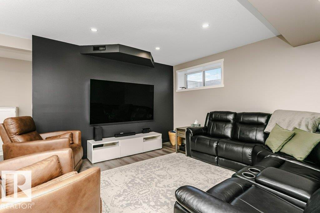 18 Elderberry Point(E), Fort Saskatchewan, AB - Indoor Photo Showing Living Room