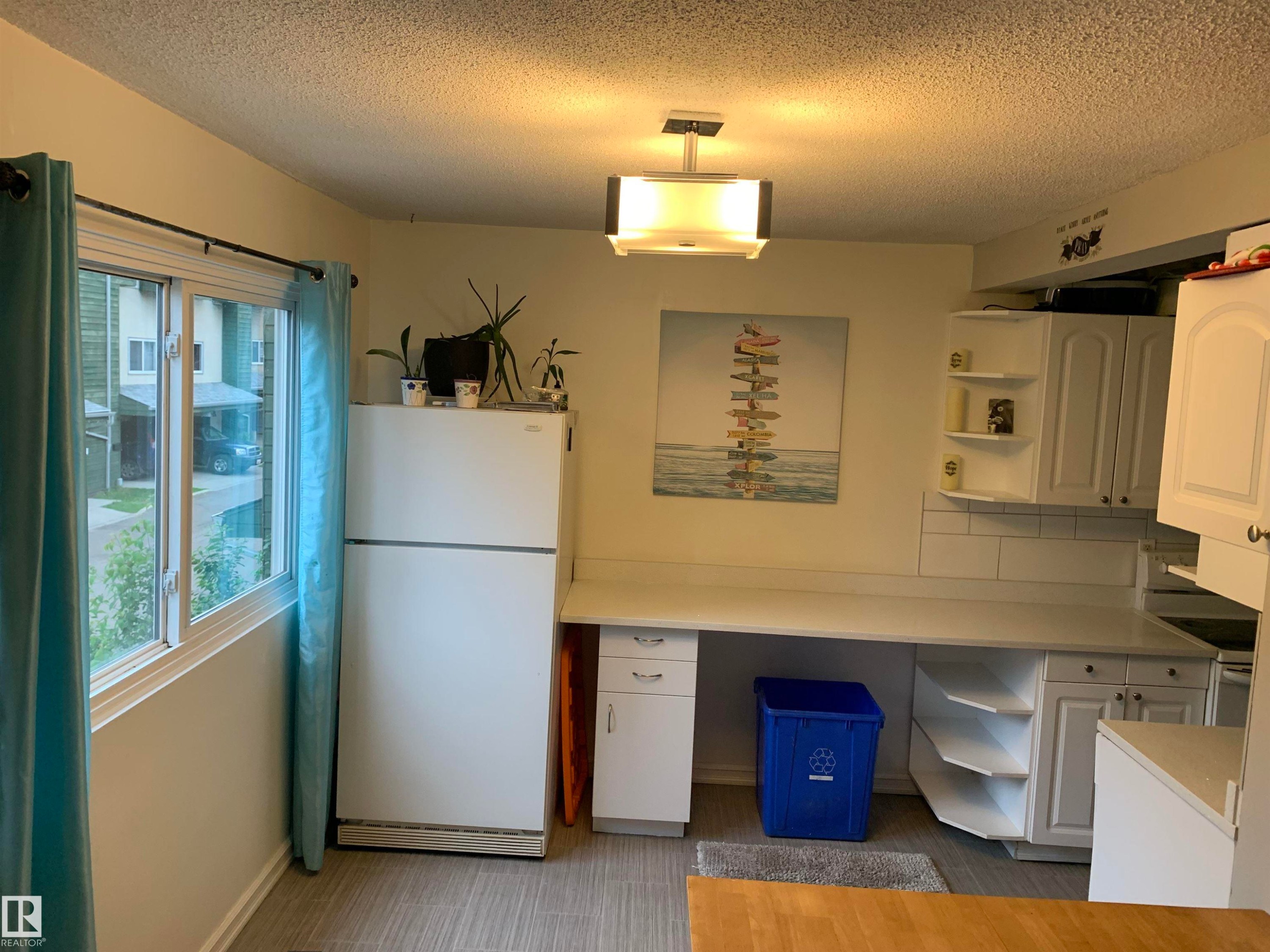 892 Abbottsfield Road Nw, Edmonton, AB