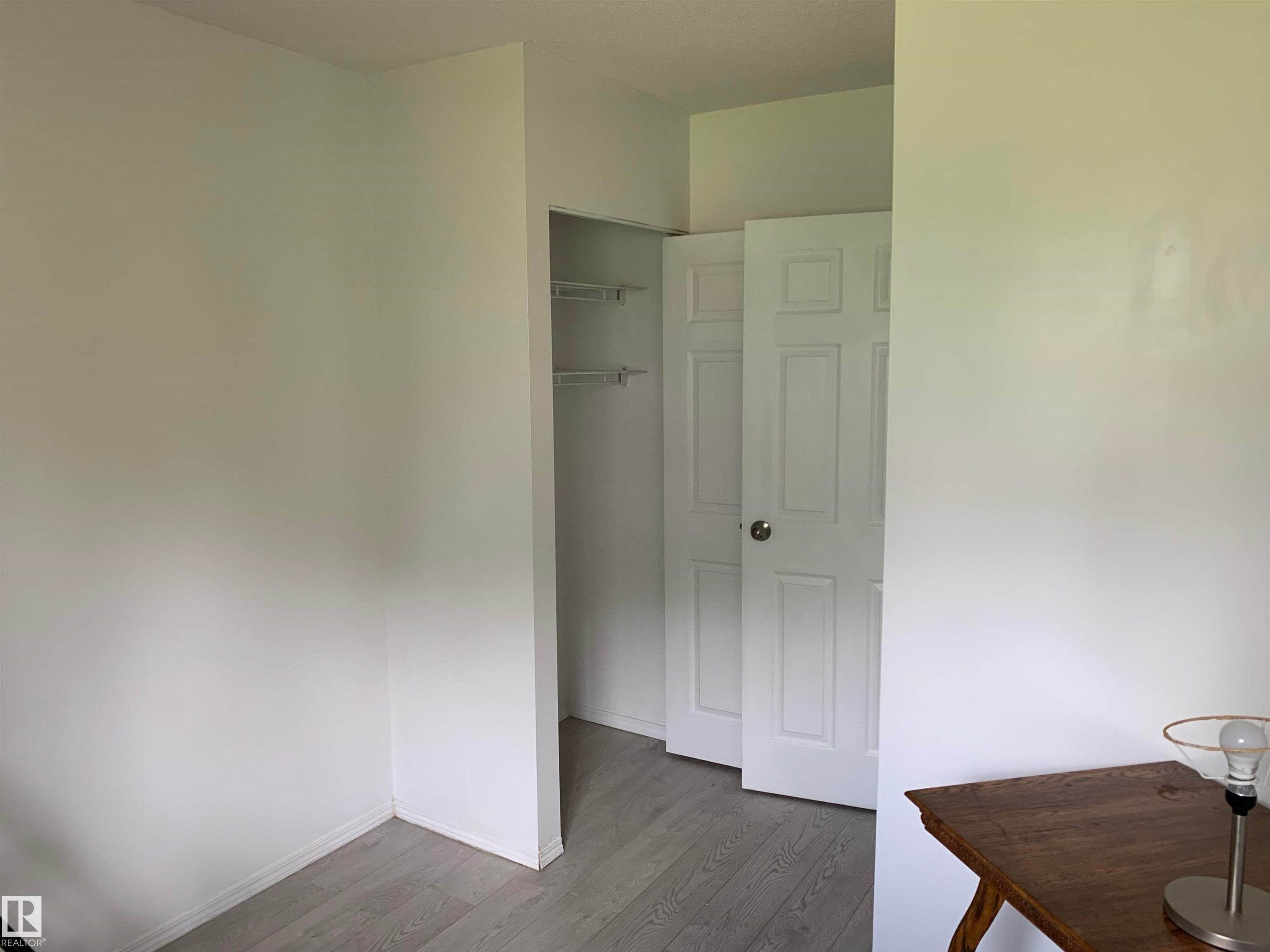 892 Abbottsfield Road Nw, Edmonton, AB